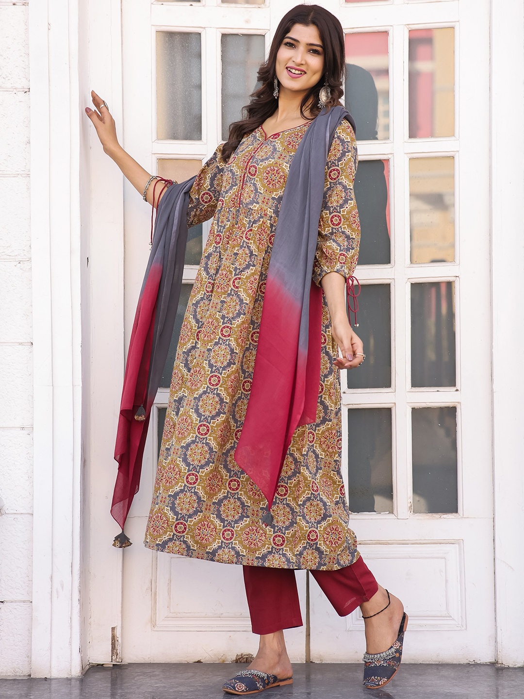 

Roly Poly Ethnic Motifs Printed Regular Pure Cotton Kurta with Trousers & With Dupatta, Green