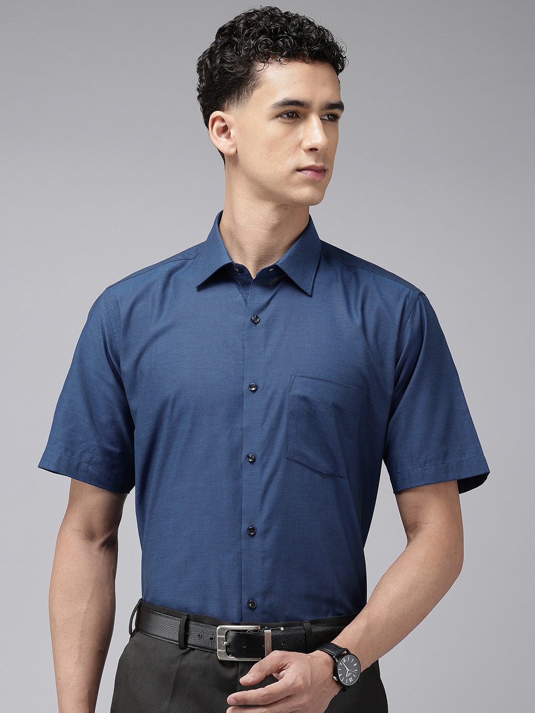 

Van Heusen Pure Cotton Custom Fit Self Design Opaque Formal Shirt, Navy blue
