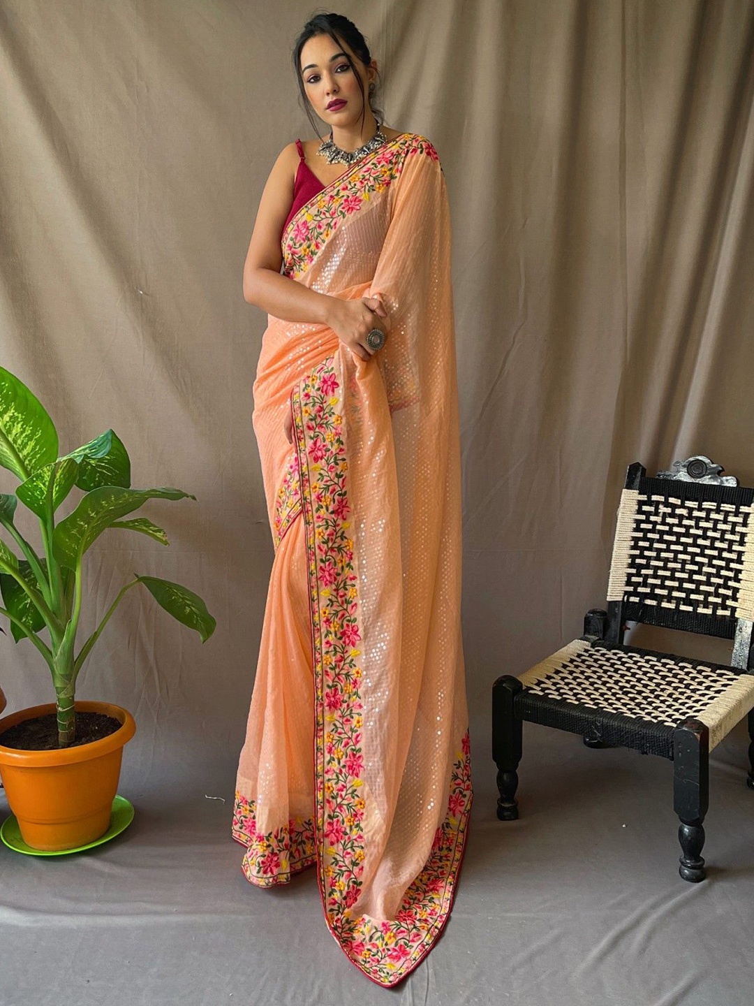 

LeeliPeeri Designer Embellished Sequinned Saree, Peach