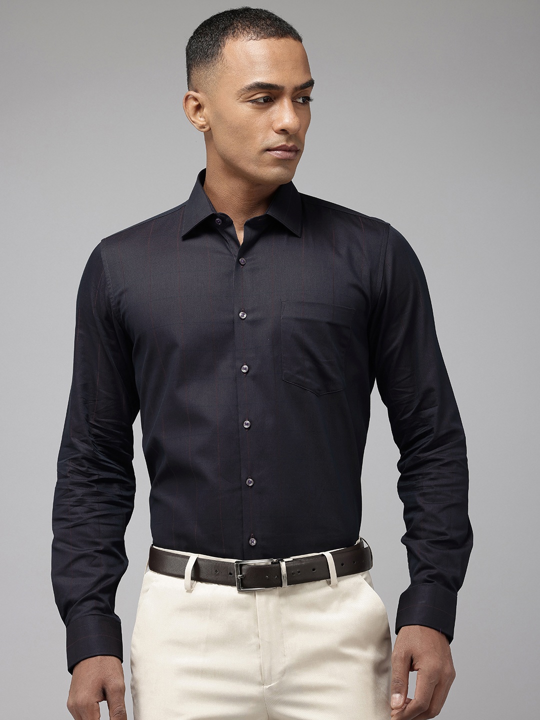 

Van Heusen Pure Cotton Slim Fit Checked Formal Shirt, Navy blue