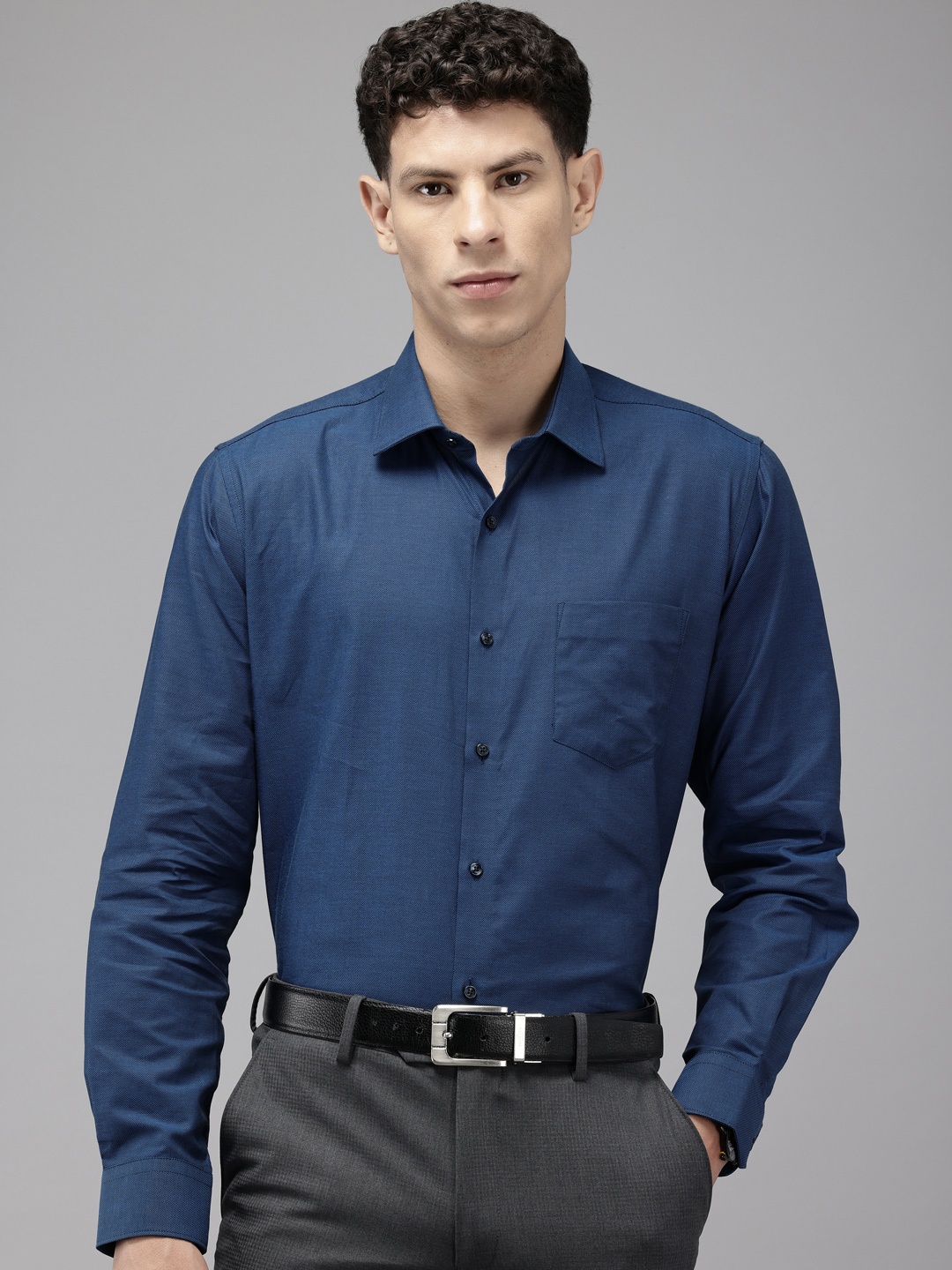 

Van Heusen Pure Cotton Custom Fit Self Design Opaque Formal Shirt, Navy blue