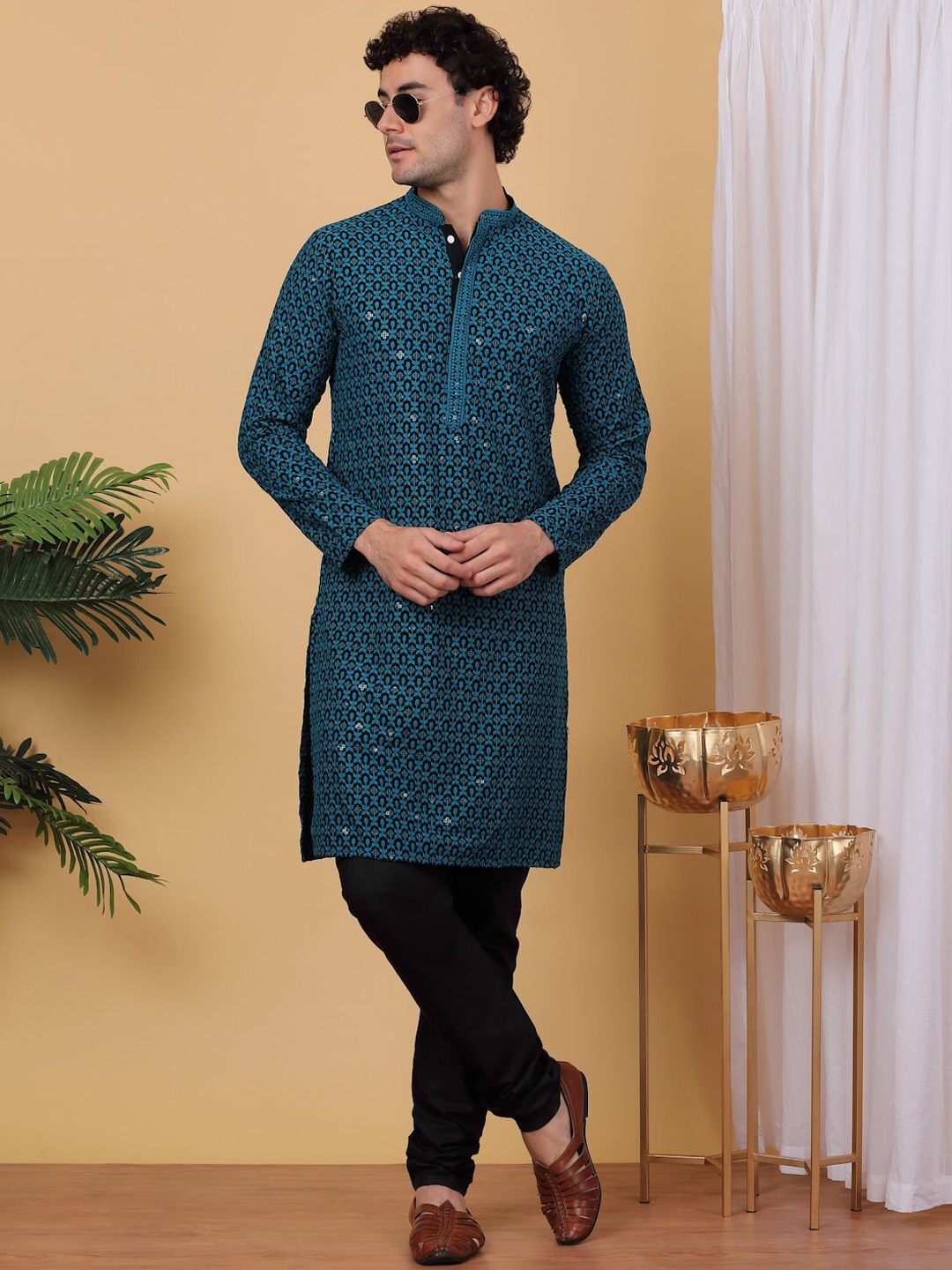 

Anouk Teal Embroidered Thread Work Sequinned Mandarin Collar Straight Kurta With Pyjamas, Black