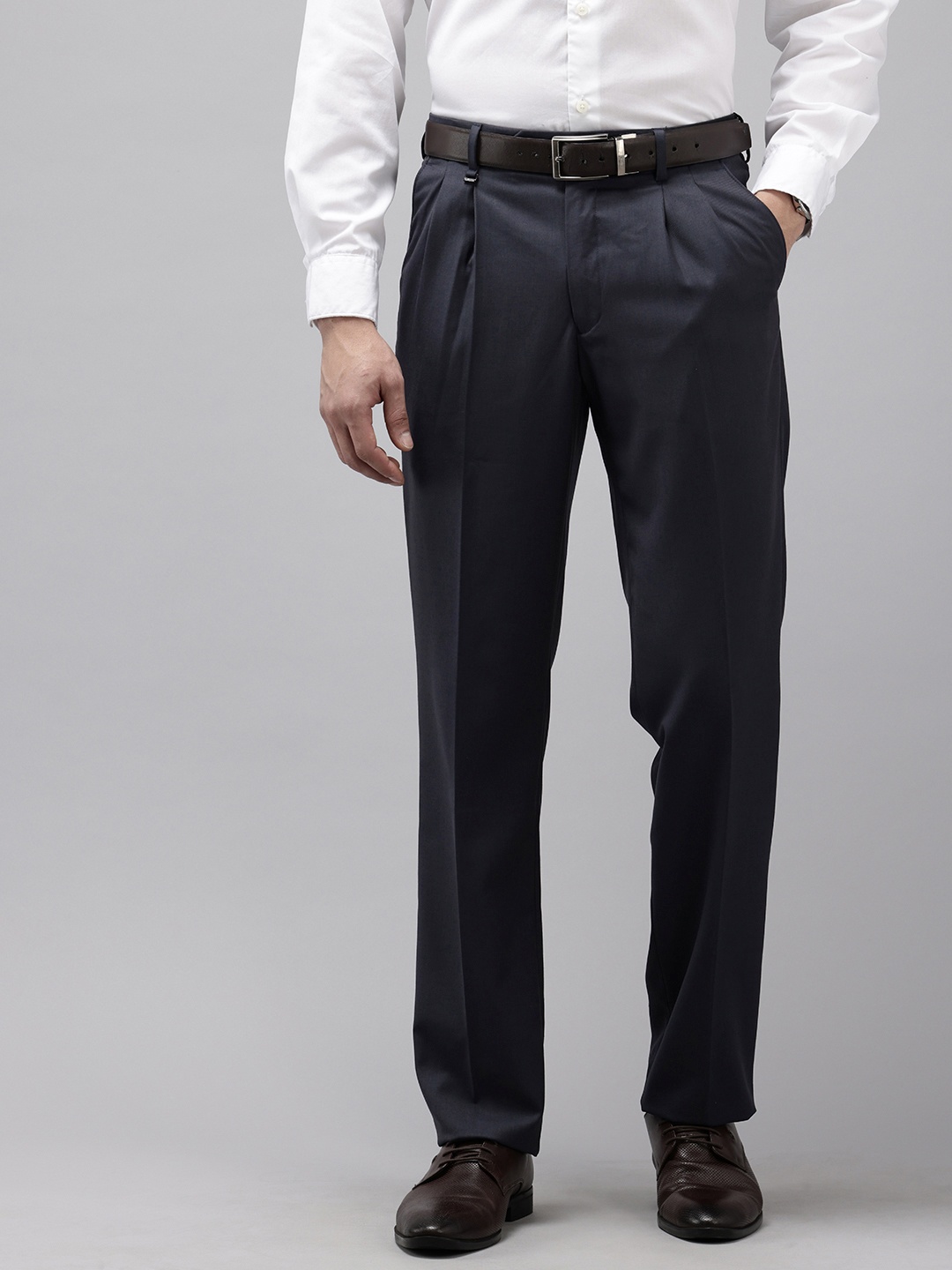 

Van Heusen Men Pleated Formal Trousers, Navy blue