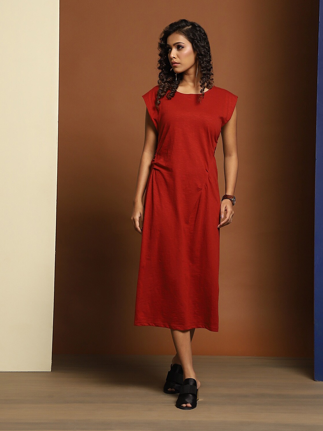 

Baawri Straight Extended Sleeves A-Line Midi Cotton Dress, Tan
