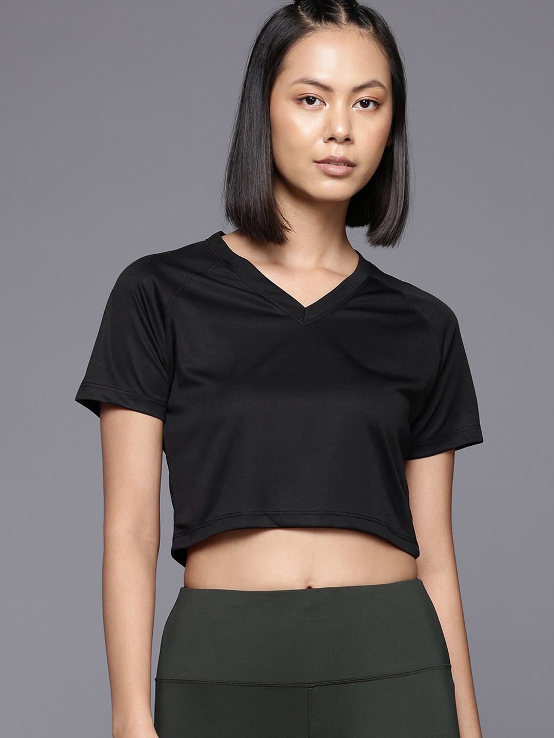 

HRX by Hrithik Roshan Rapid-Dry Training Crop Tshirt, Black