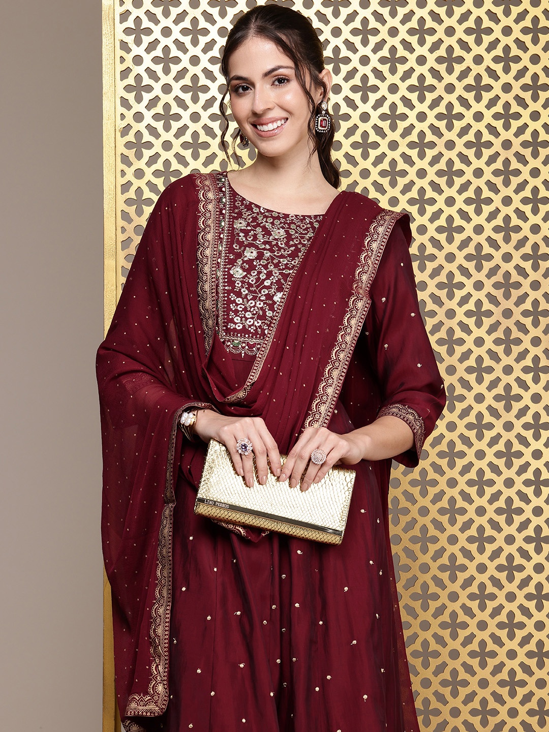 

House of Pataudi Ethnic Motifs Printed Sequinned Jashn Kurta With Churidar & Dupatta, Maroon