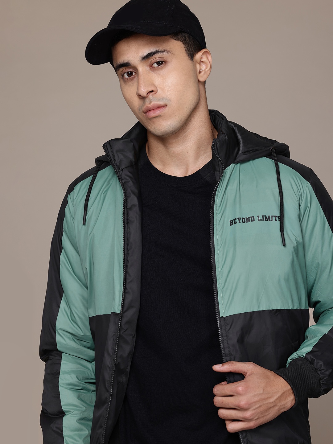 

The Roadster Lifestyle Co. Colourblocked Hooded Padded Jacket, Green
