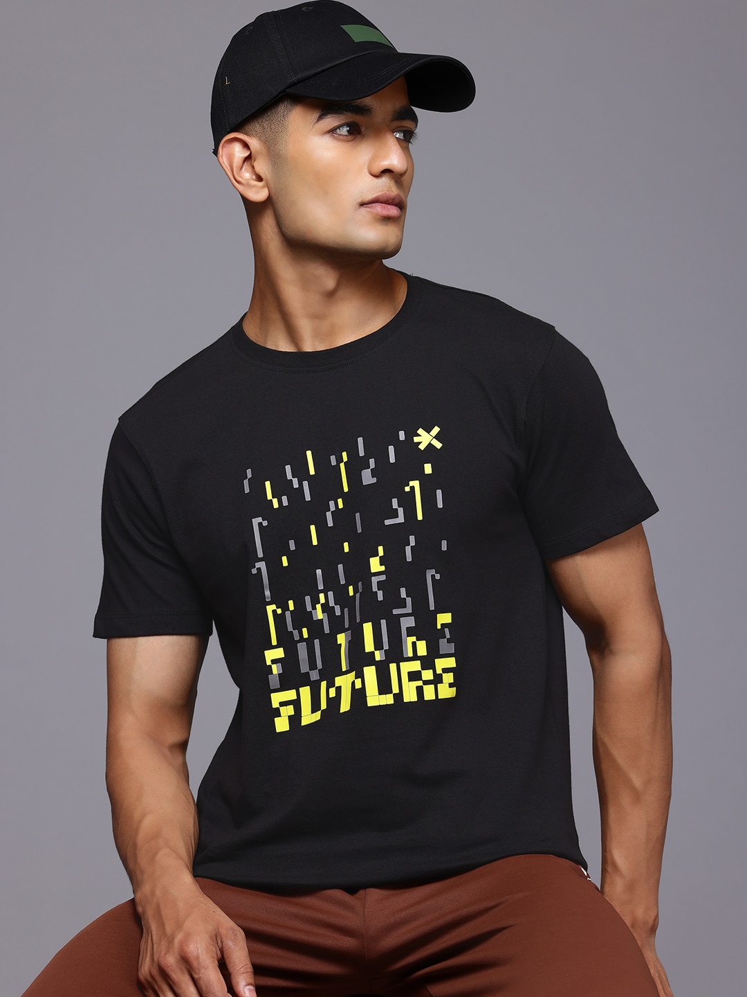 

HRX by Hrithik Roshan Men Typography Printed Pure Cotton T-shirt, Black