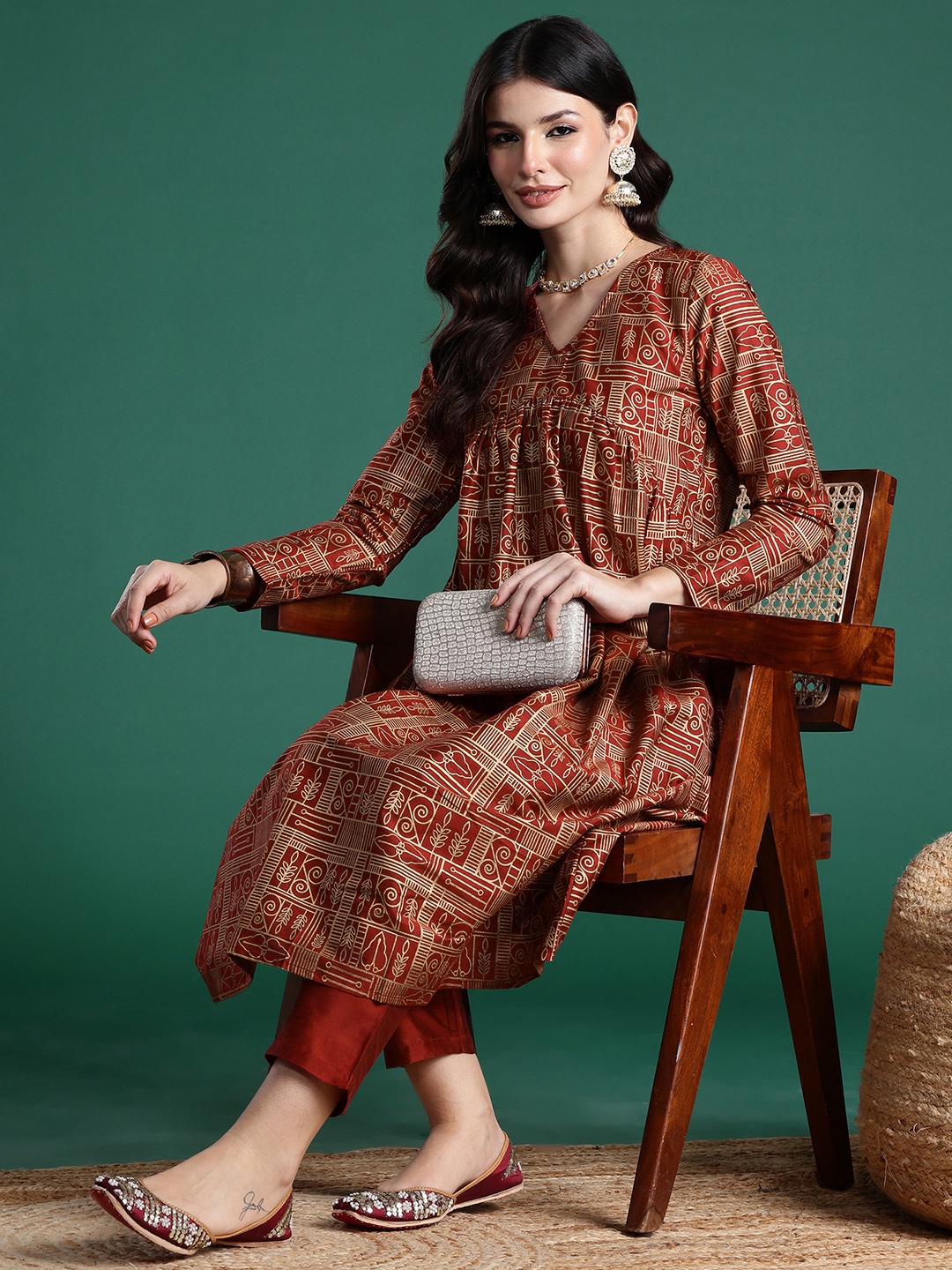 

Sangria Ethnic Motifs Printed Empire Kurta With Trousers, Red