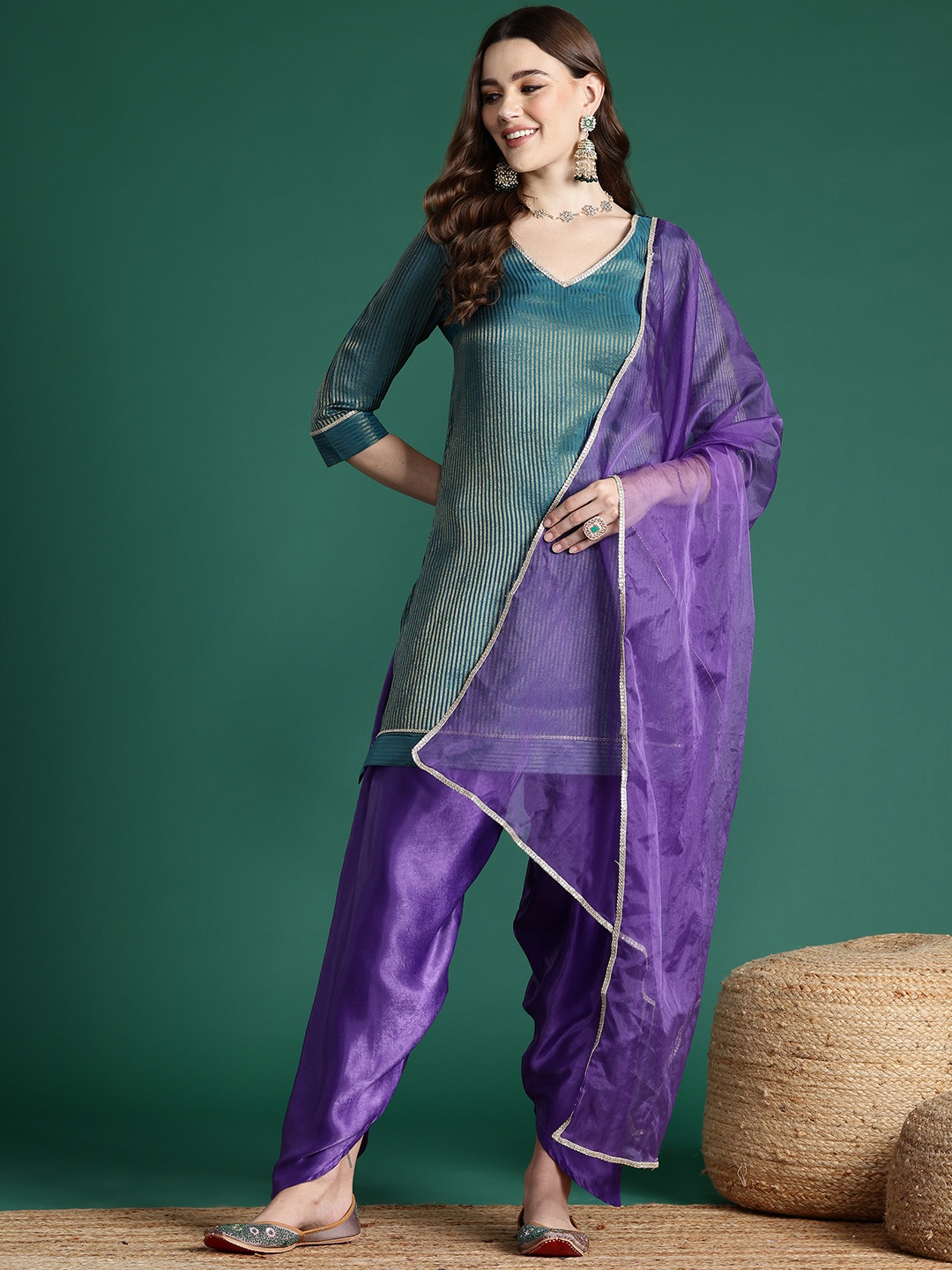 

Sangria Striped Kurta With Dhoti Pants & Dupatta, Navy blue