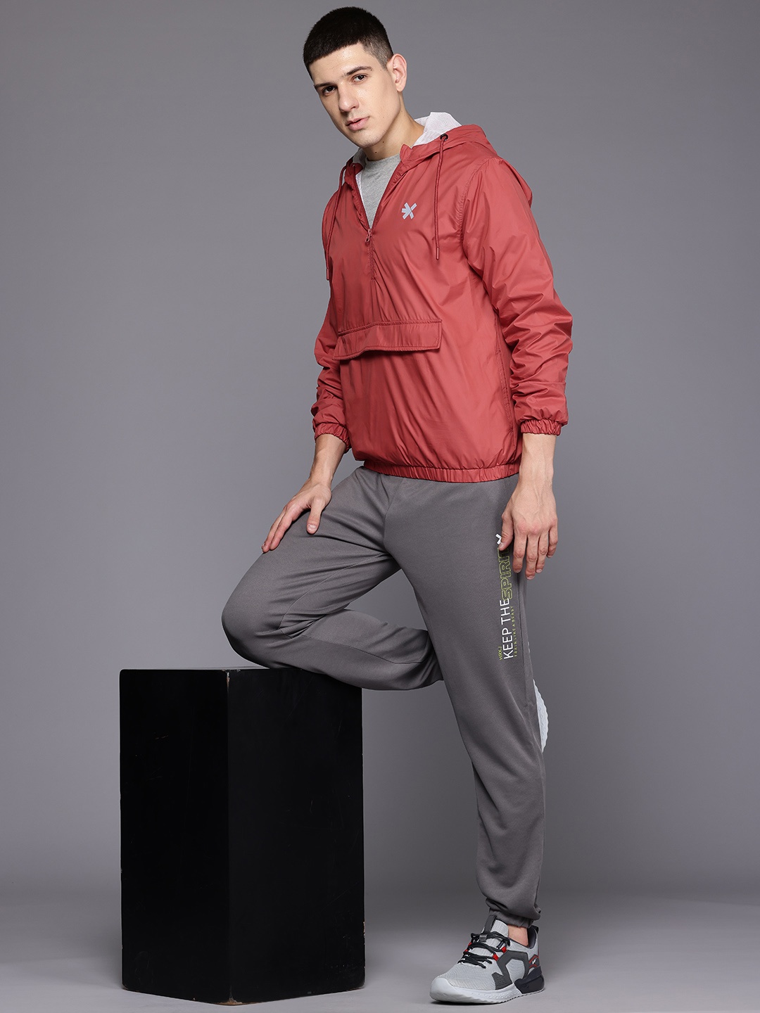 

HRX by Hrithik Roshan Hooded Outdoor Jacket, Red
