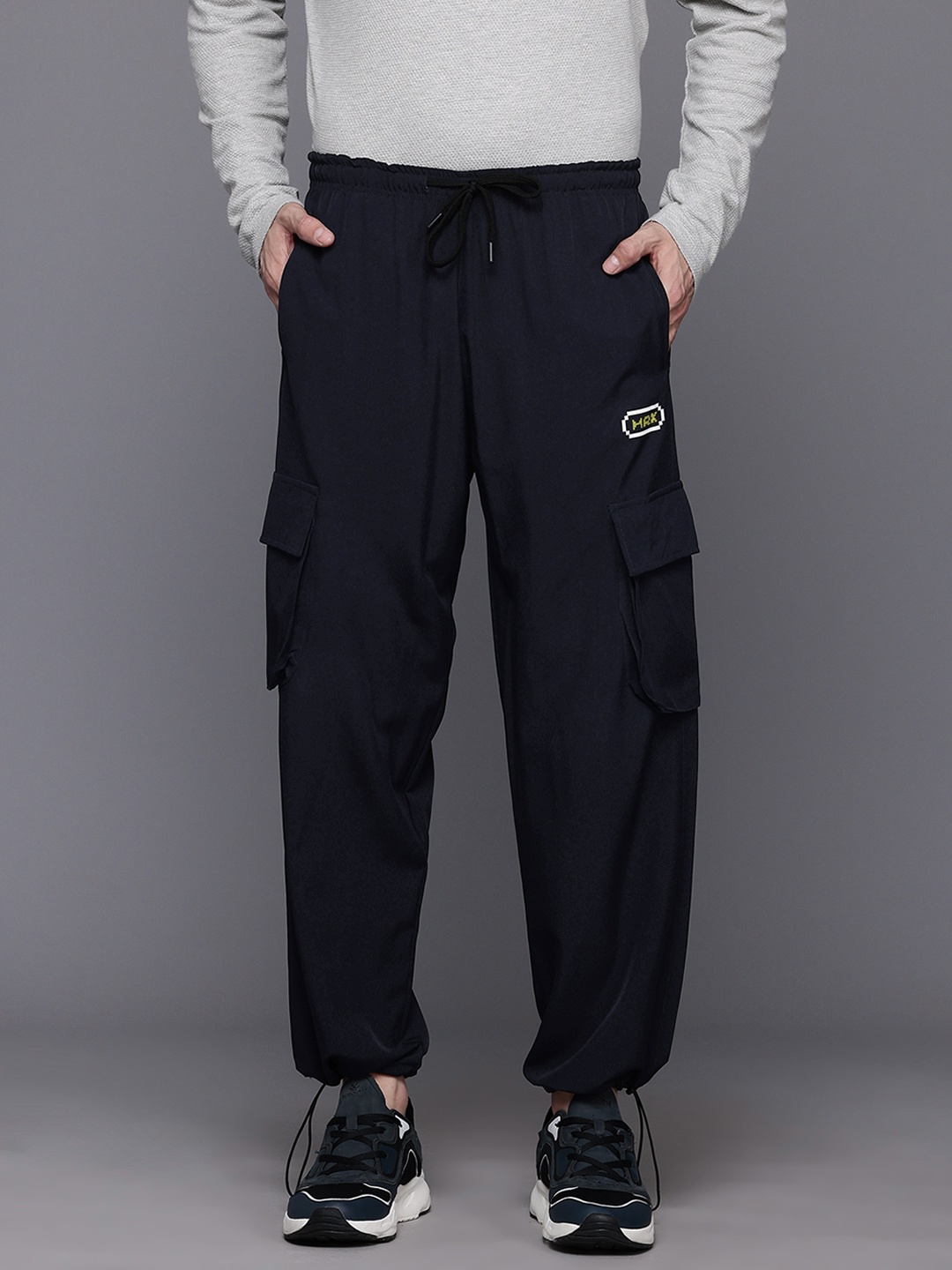 

HRX by Hrithik Roshan Men Lifestyle Cargo-Style Parachute Pants, Navy blue