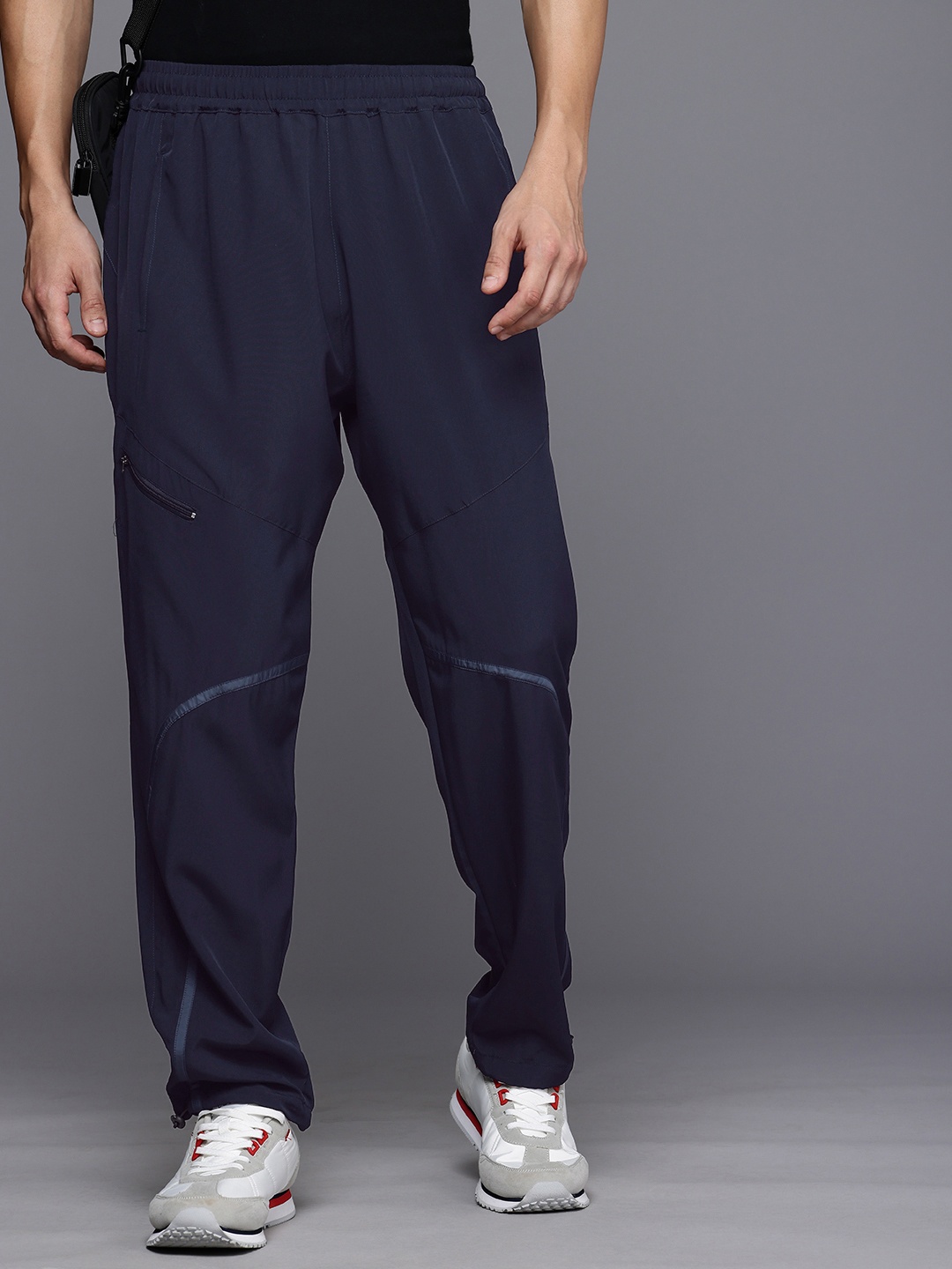 

HRX by Hrithik Roshan Men Regular Fit Track Pants, Navy blue