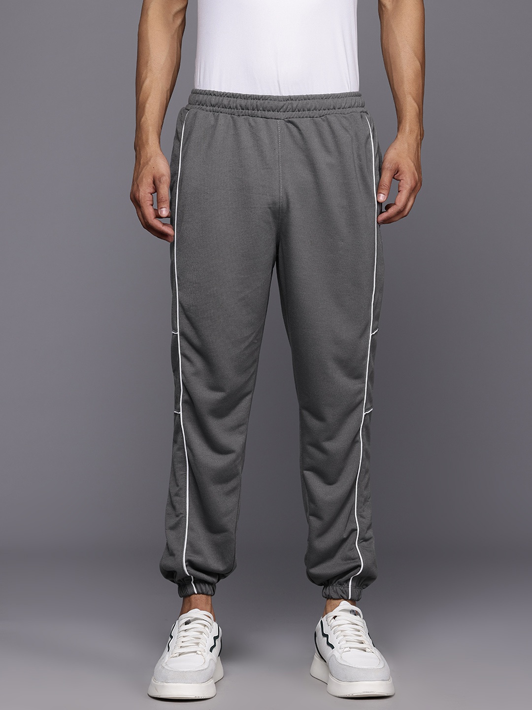 

HRX by Hrithik Roshan Men Lifestyle Joggers, Grey