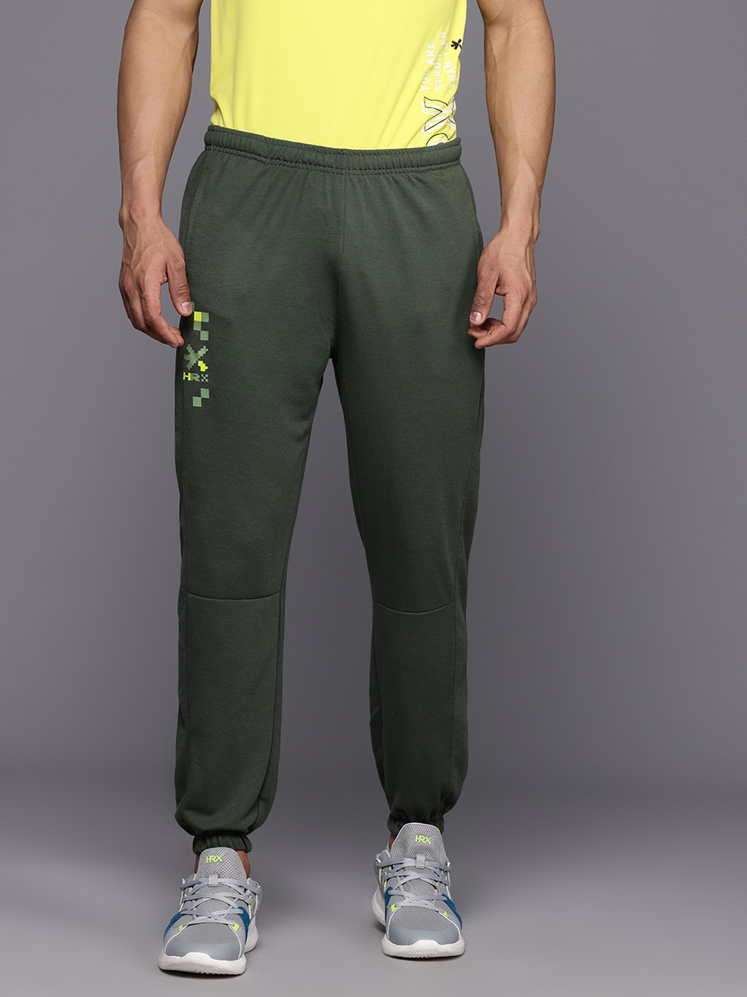 

HRX by Hrithik Roshan Men Panelled Lifestyle Joggers, Olive