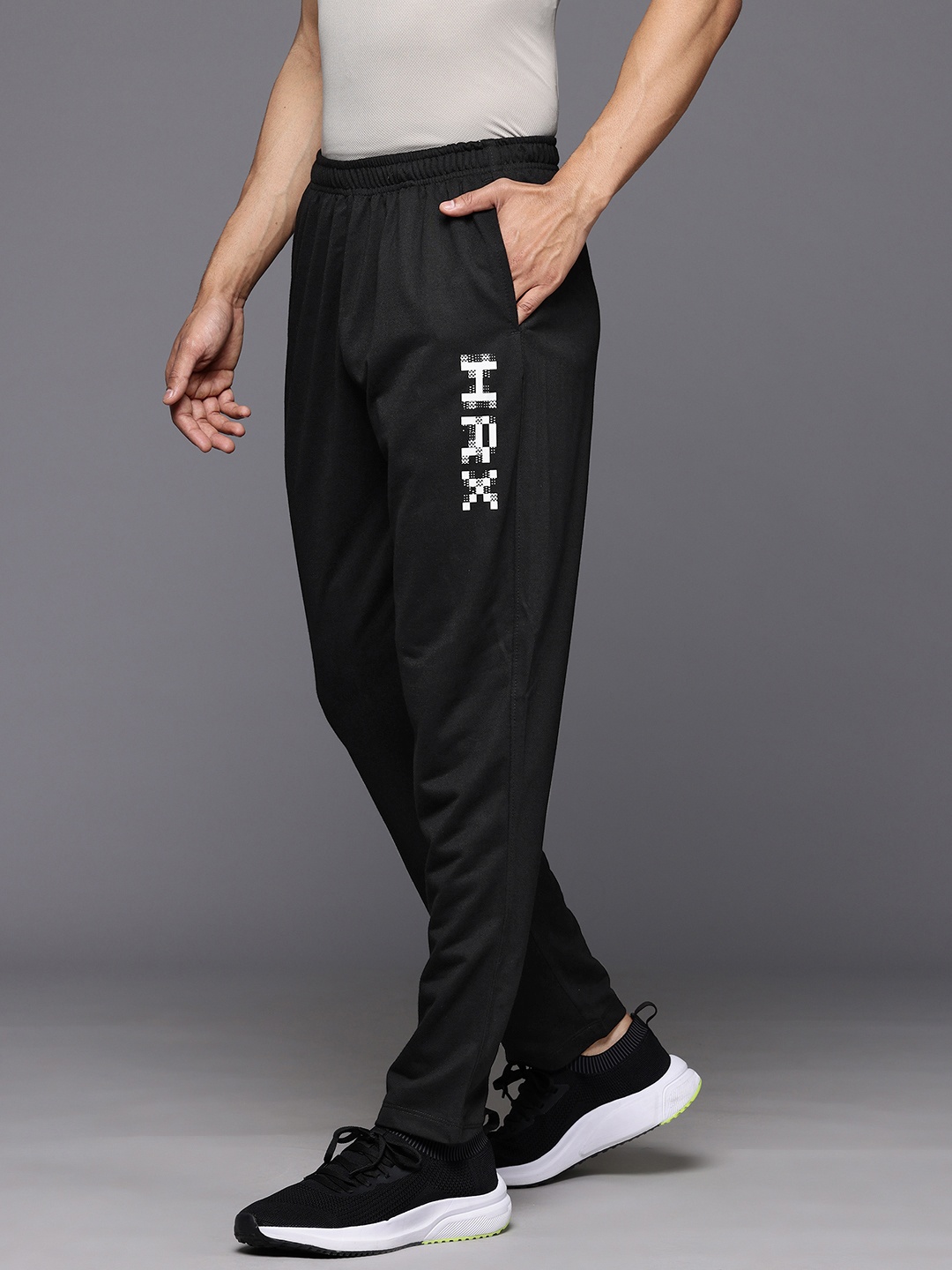 

HRX by Hrithik Roshan Men Lifestyle Trackpants, Black