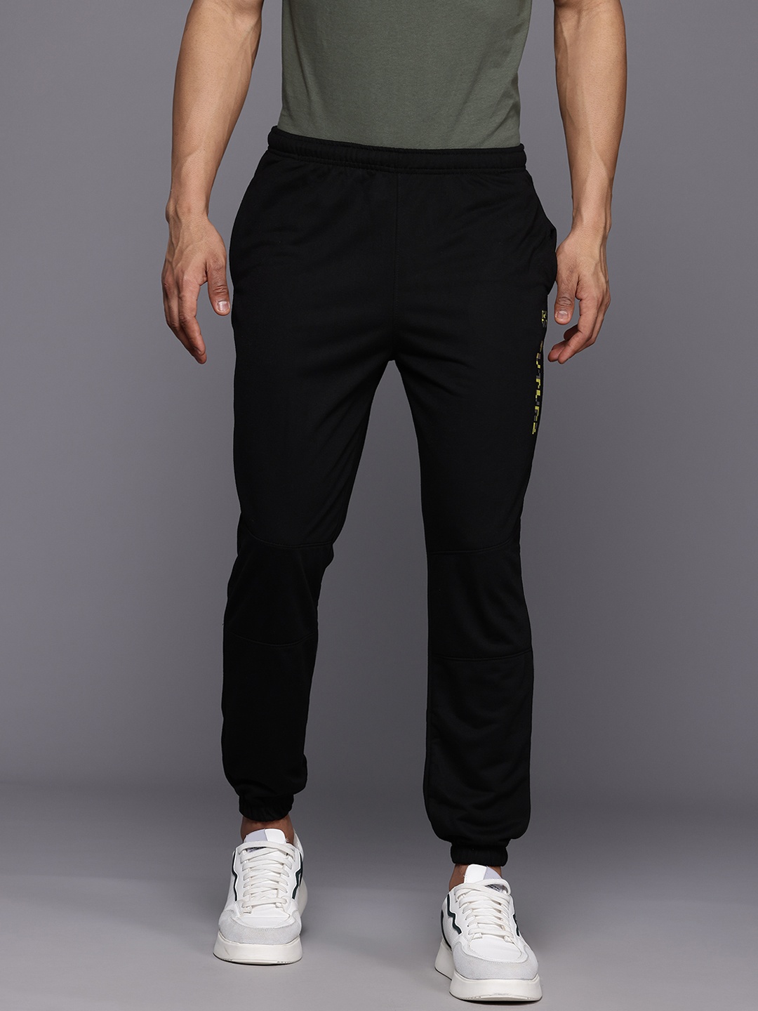 HRX by Hrithik Roshan Men Panelled Lifestyle Joggers, Black