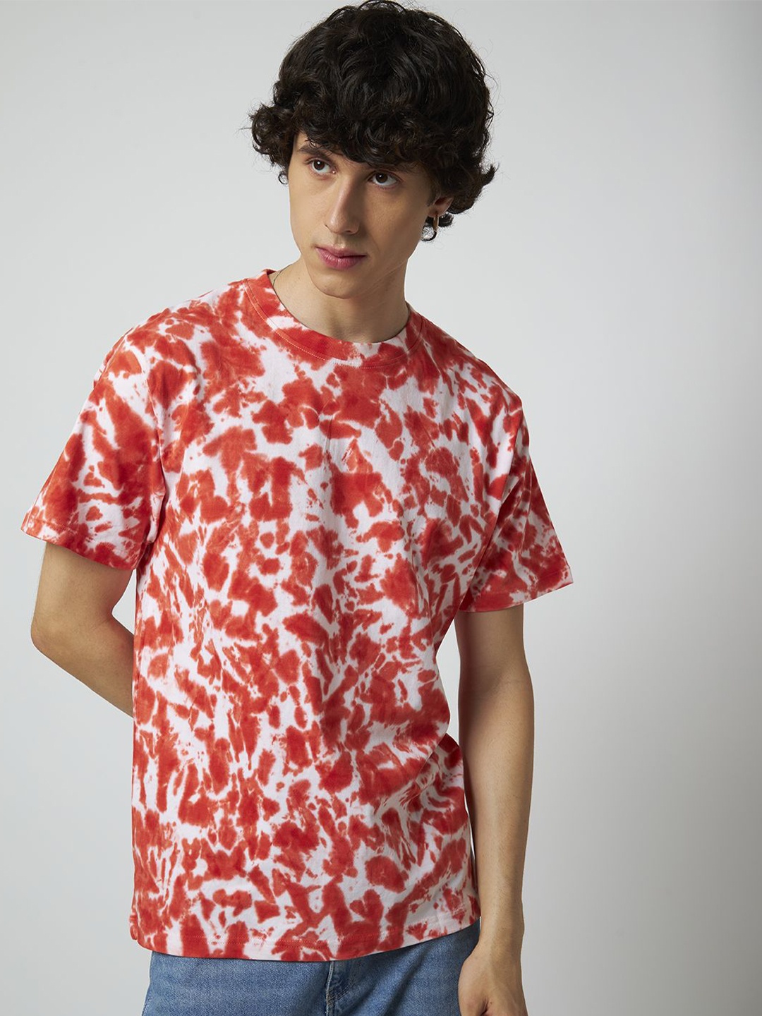 

MyDesignation White & Red Tie & Dye Round Neck Pure Cotton T-shirt