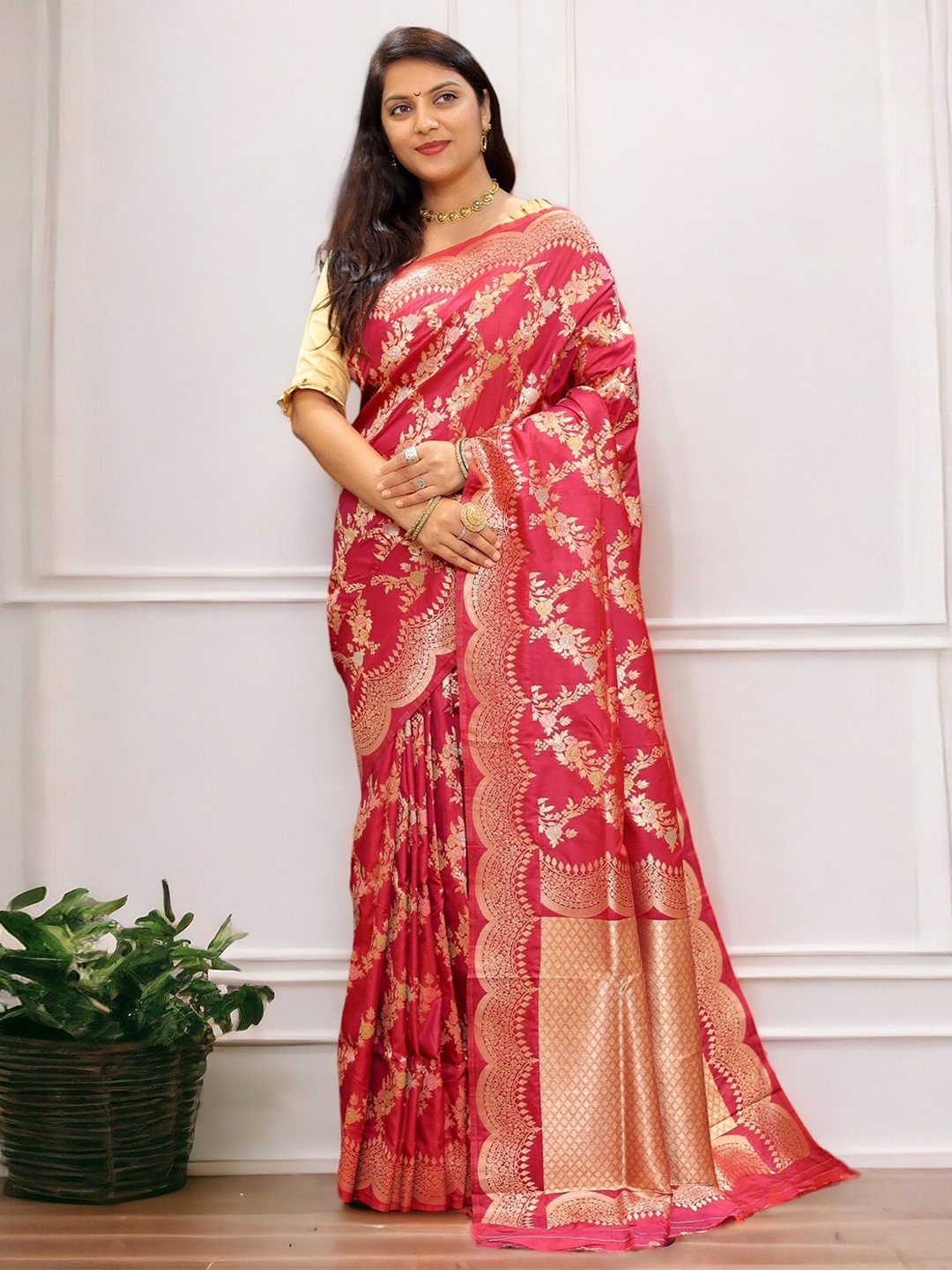 

Vastrasky Global Ethnic Motifs Zari Saree, Pink