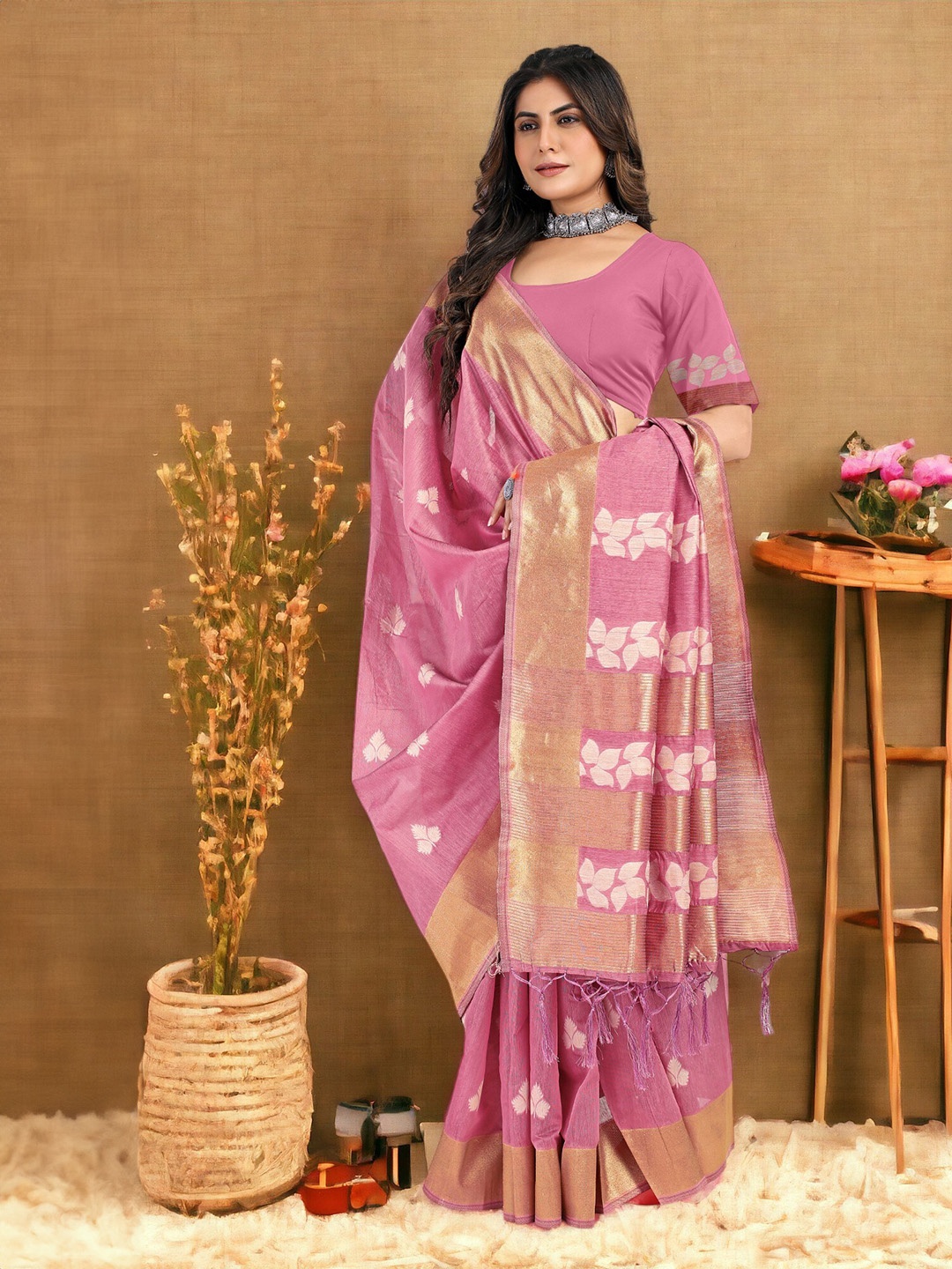 

Vastrasky Global Ethnic Motifs Zari Saree, Pink