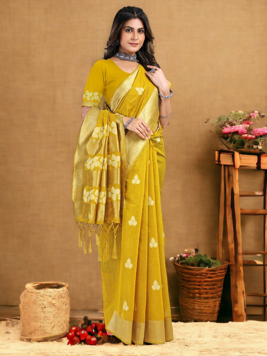 

Vastrasky Global Woven Design Zari Saree, Yellow