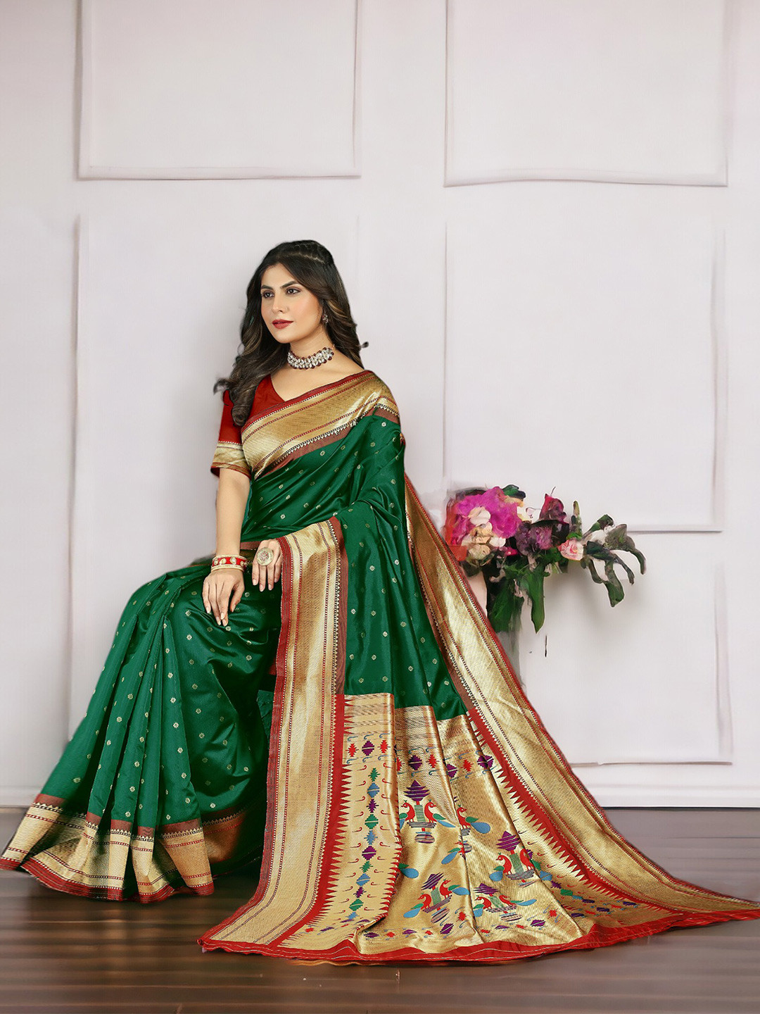 

Vastrasky Global Woven Design Zari Saree, Green