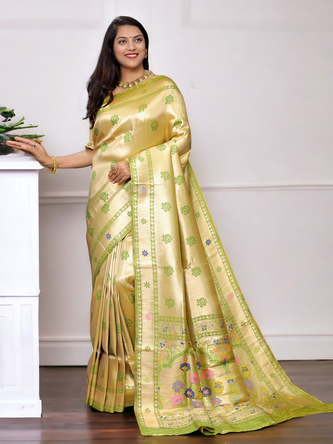 

Vastrasky Global Woven Design Zari Saree, Green