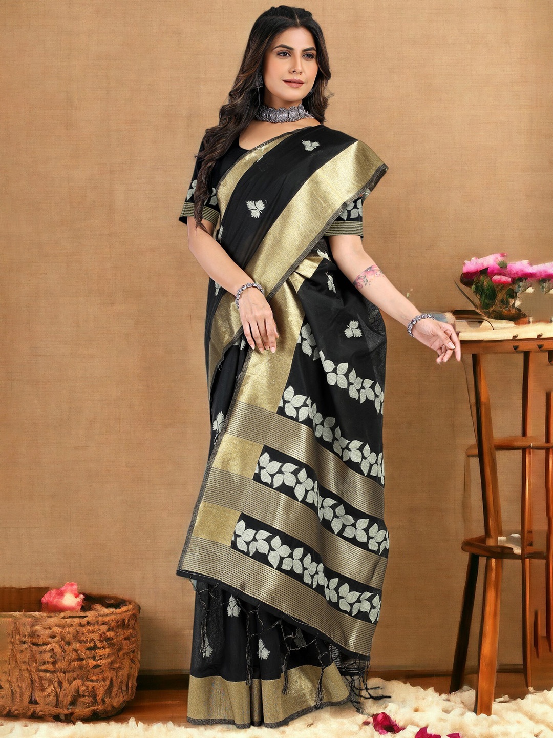 

Vastrasky Global Ethnic Motifs Zari Art Silk Saree, Black