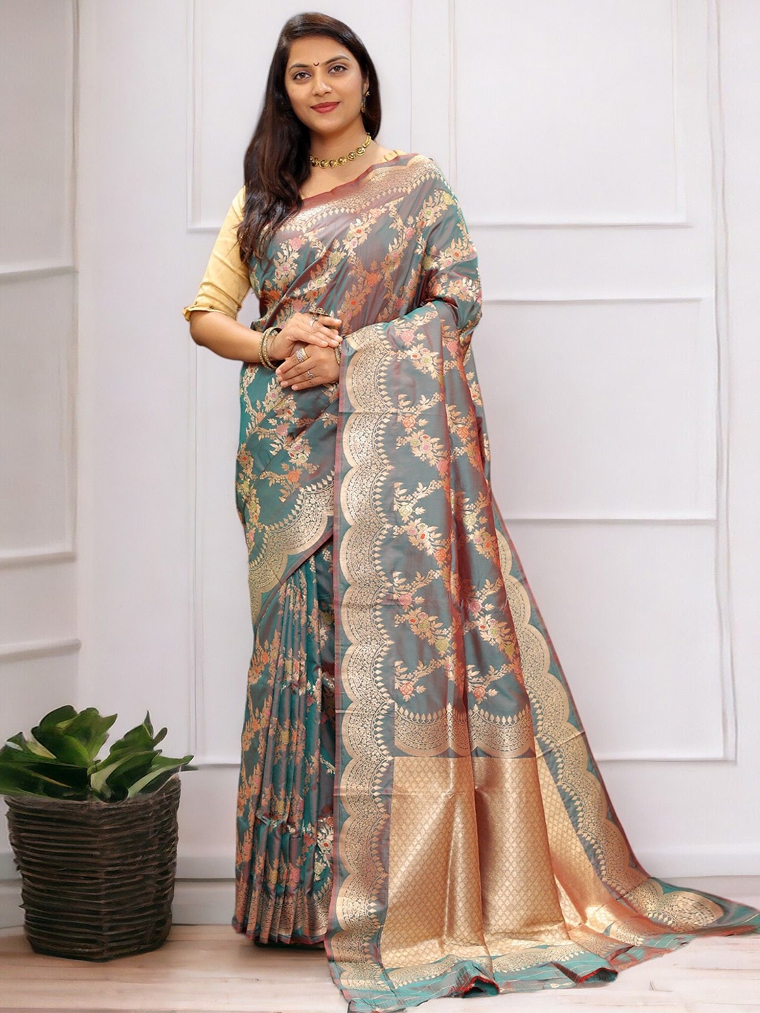 

Vastrasky Global Woven Design Zari Saree, Turquoise blue