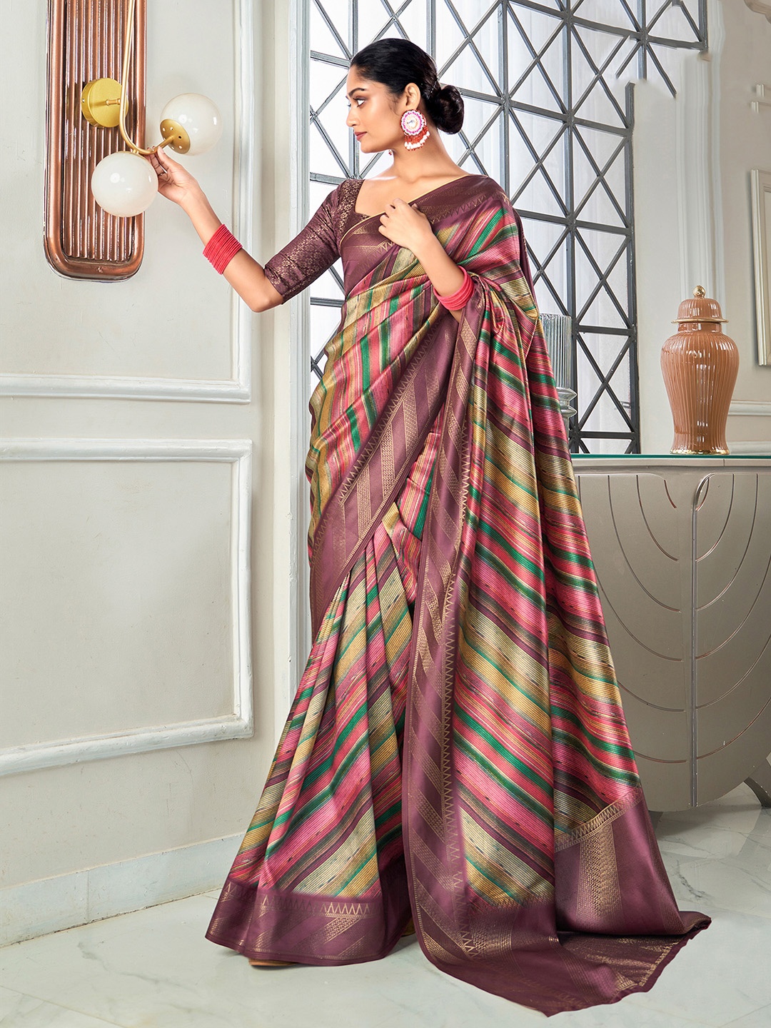 

Satrani Zari Pure Georgette Banarasi Saree, Purple
