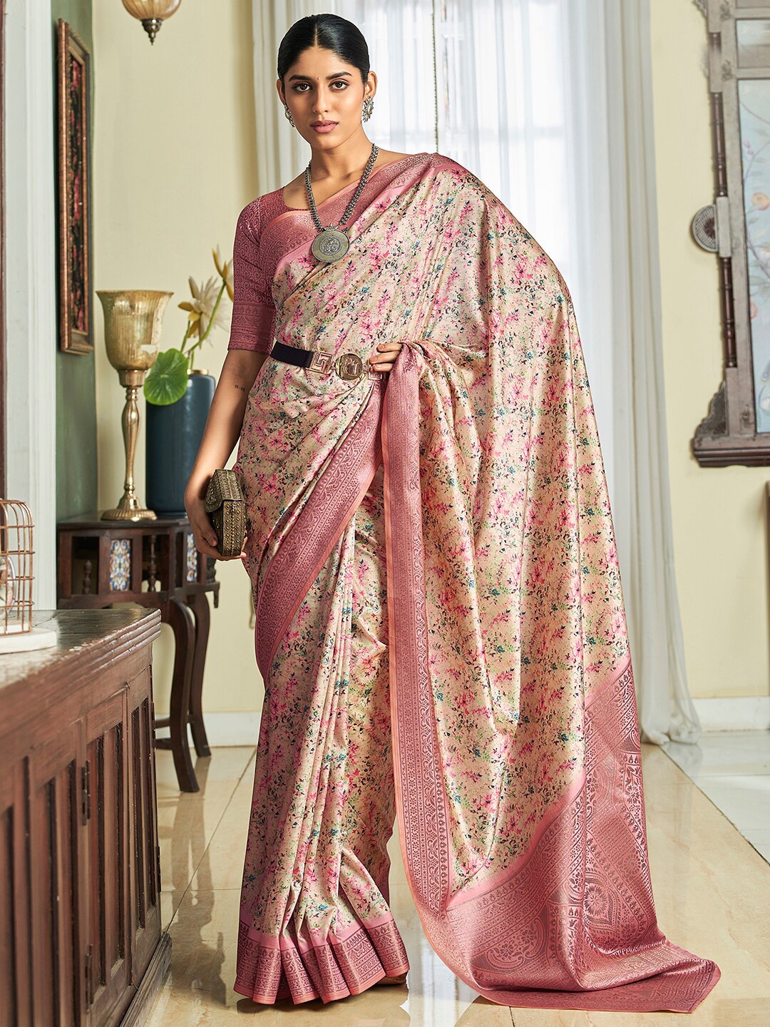 

Satrani Floral Zari Saree, Cream