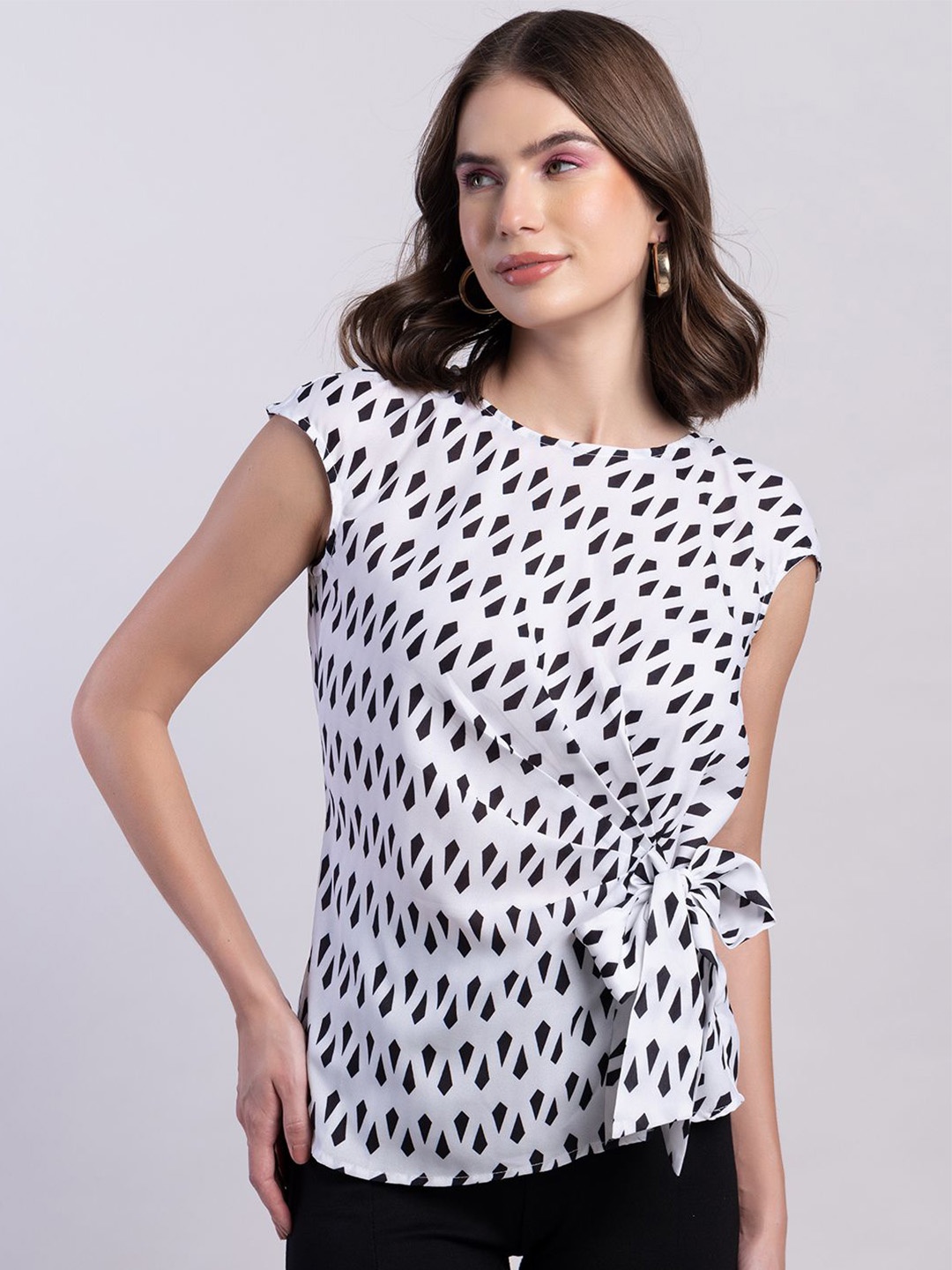 

FabAlley White Geometric Printed Extended Sleeves Tie-Ups Detailed Regular Top