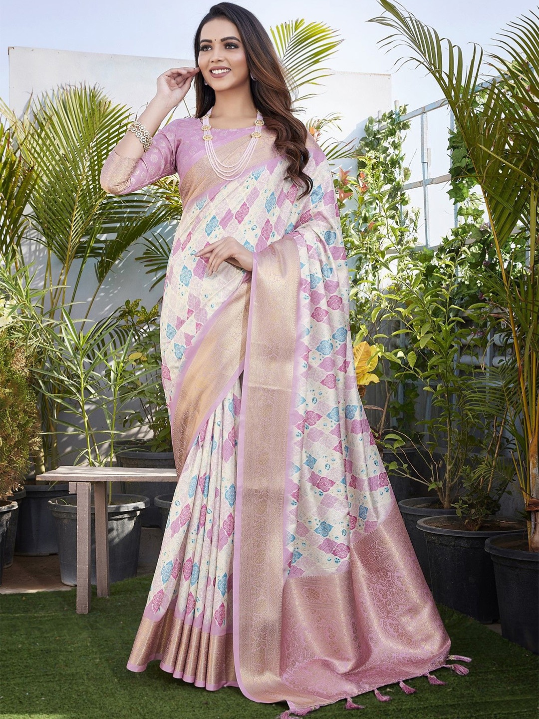

LeeliPeeri Designer Woven Design Floral Chanderi Saree, Purple