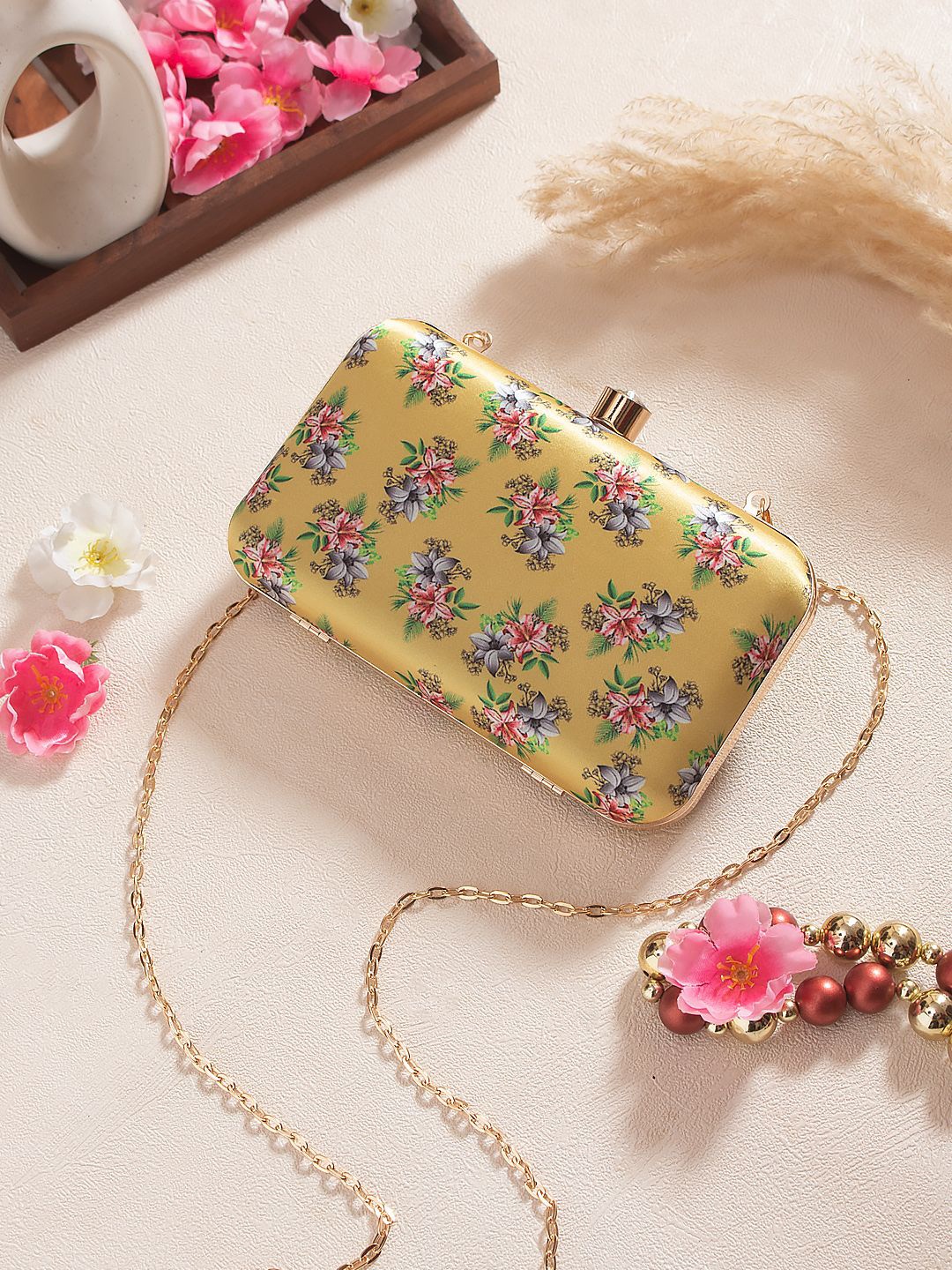 

Sangria Printed Box Clutch With Shoulder Strap, Gold