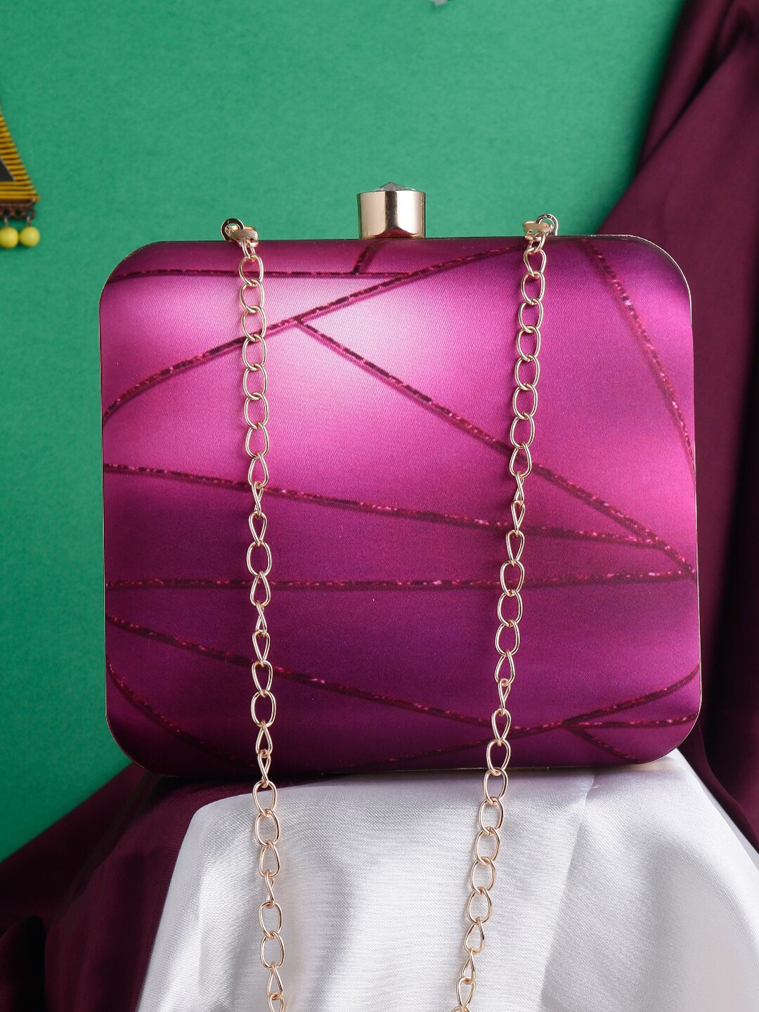 

Sangria Printed Box Clutch With Shoulder Strap, Pink