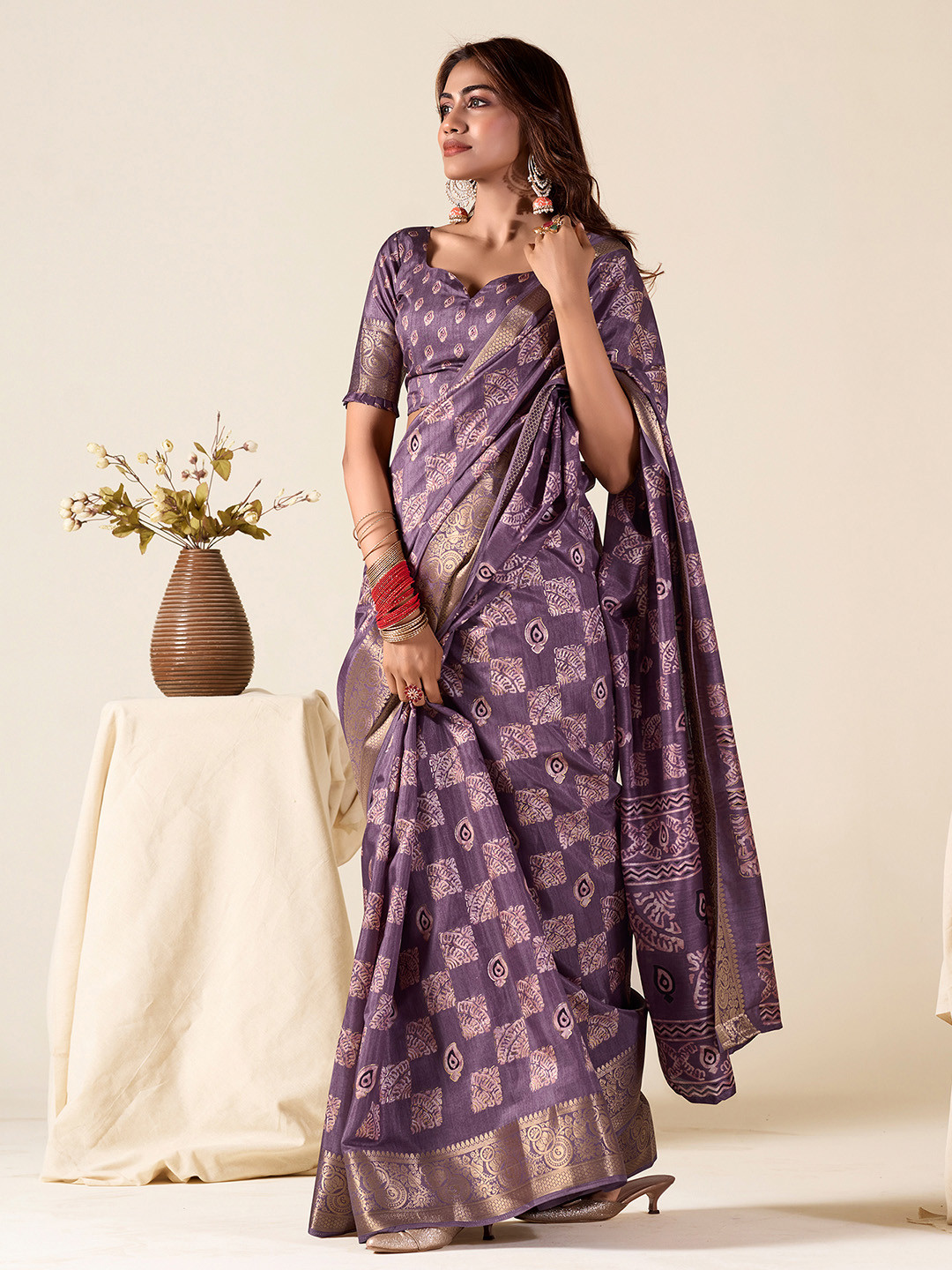 

Satrani Checked Zari Banarasi Saree, Purple