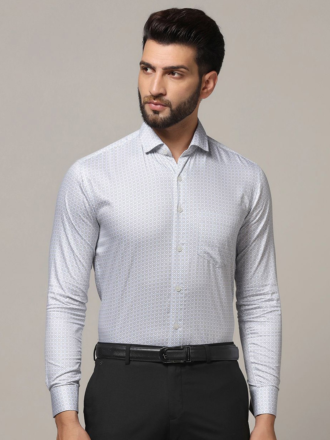 

TAHVO Smart Geometric Printed Cotton Formal Shirt, Grey