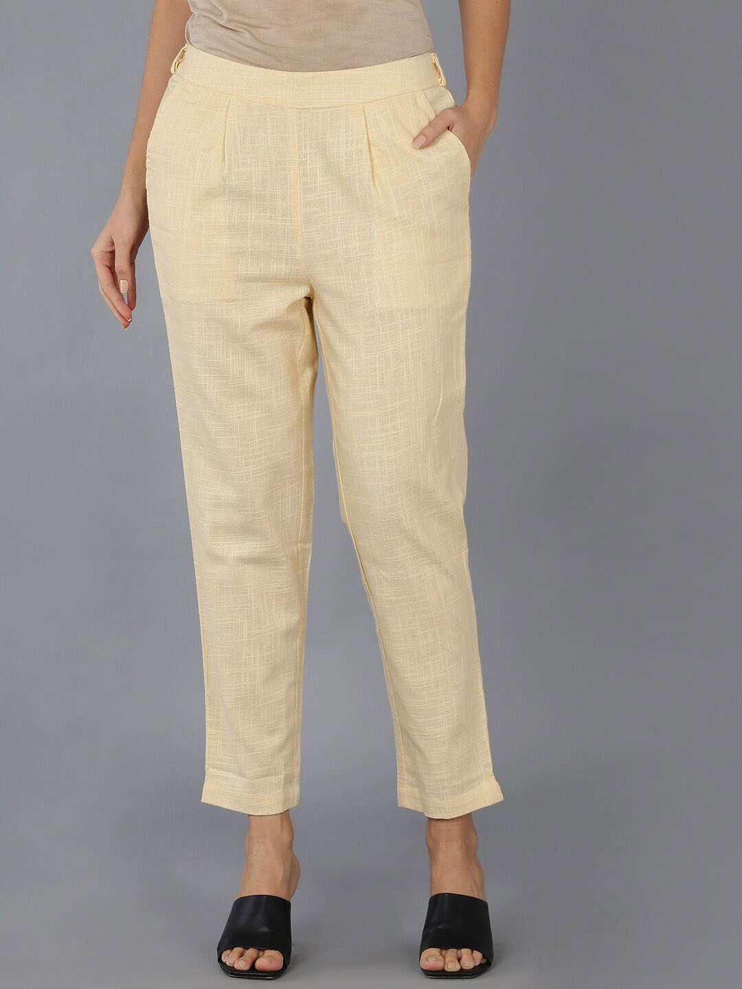 

MissKurti Women Mid-Rise Relaxed Cropped Trouser, Beige