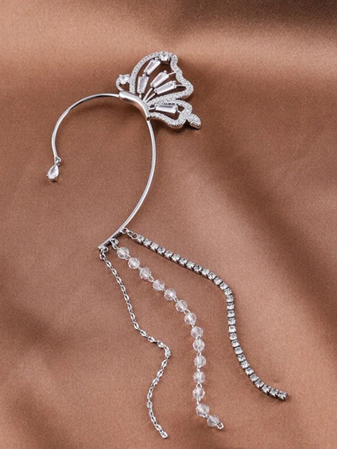 

Xivir Silver Plated Artificial Stones Contemporary Ear Cuff