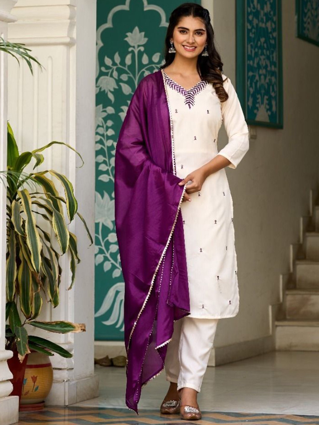 

THE52 Floral Embroidered V-Neck Sequinned Straight Kurta With Trousers & Dupatta, White