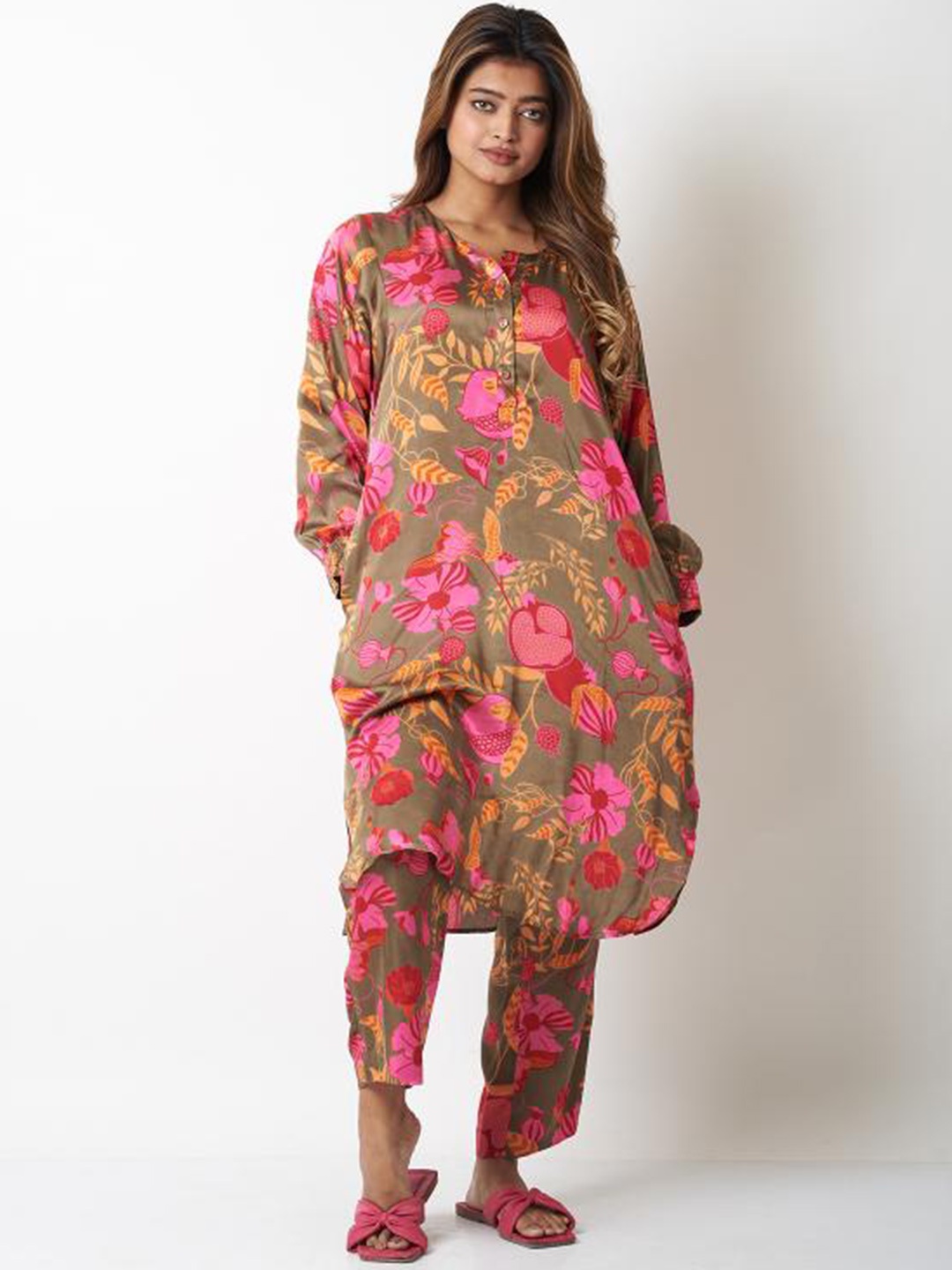 

VASSTRAM Printed Round Neck Ethnic Tunic & Trousers, Olive