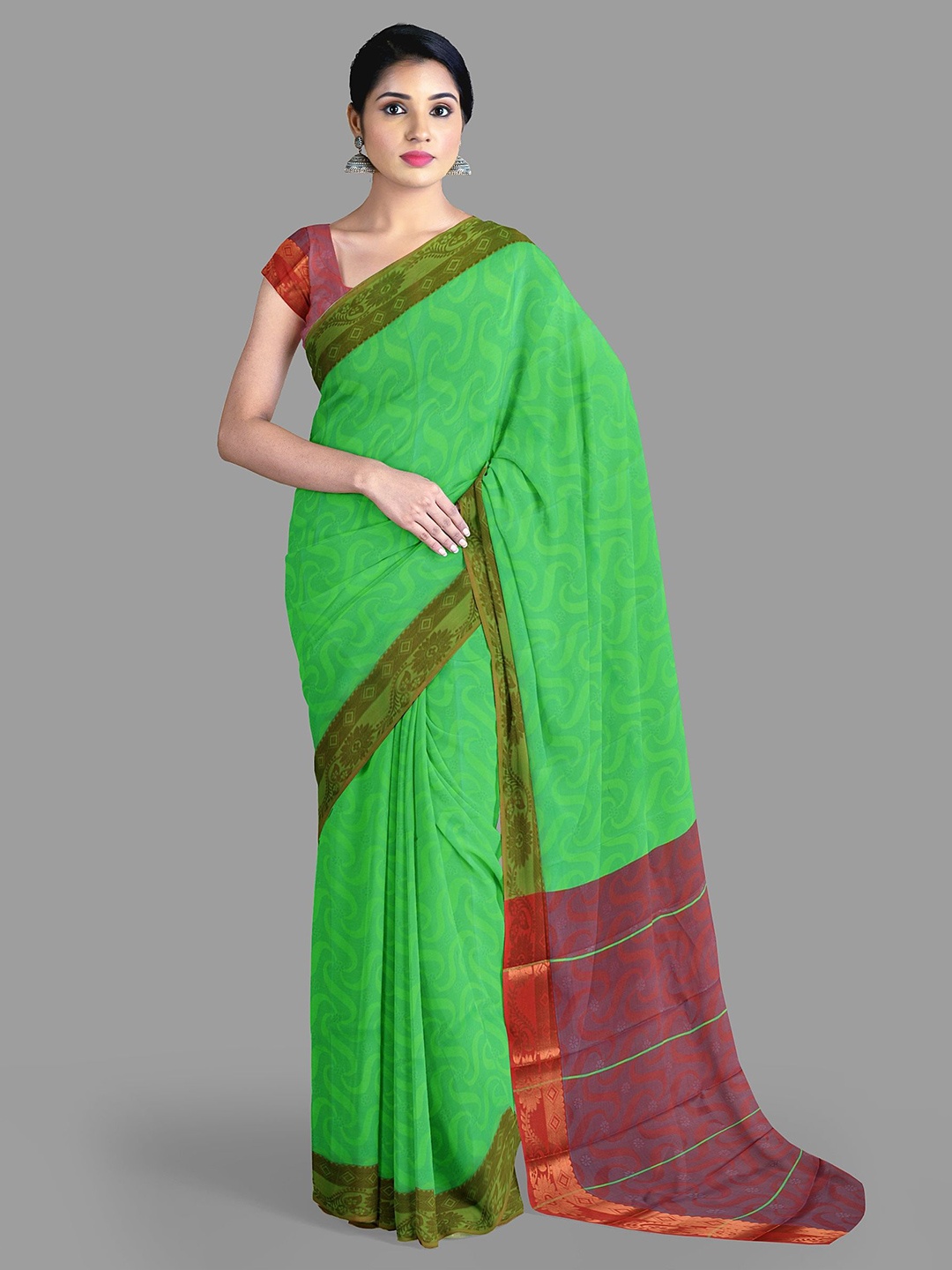 

The Chennai Silks Floral Zari Saree, Green