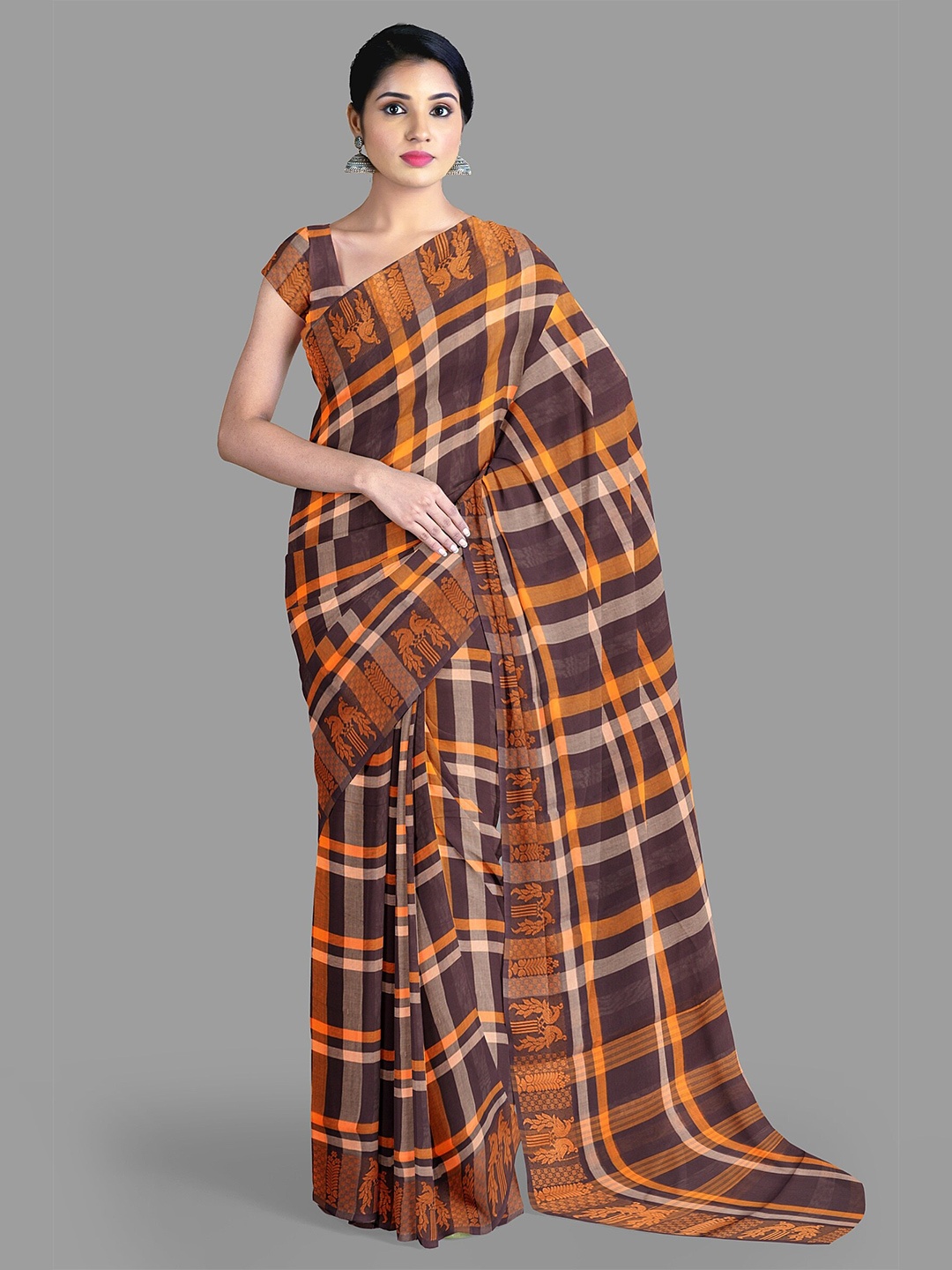 

The Chennai Silks Checked Zari Pure Cotton Chettinad Saree, Brown