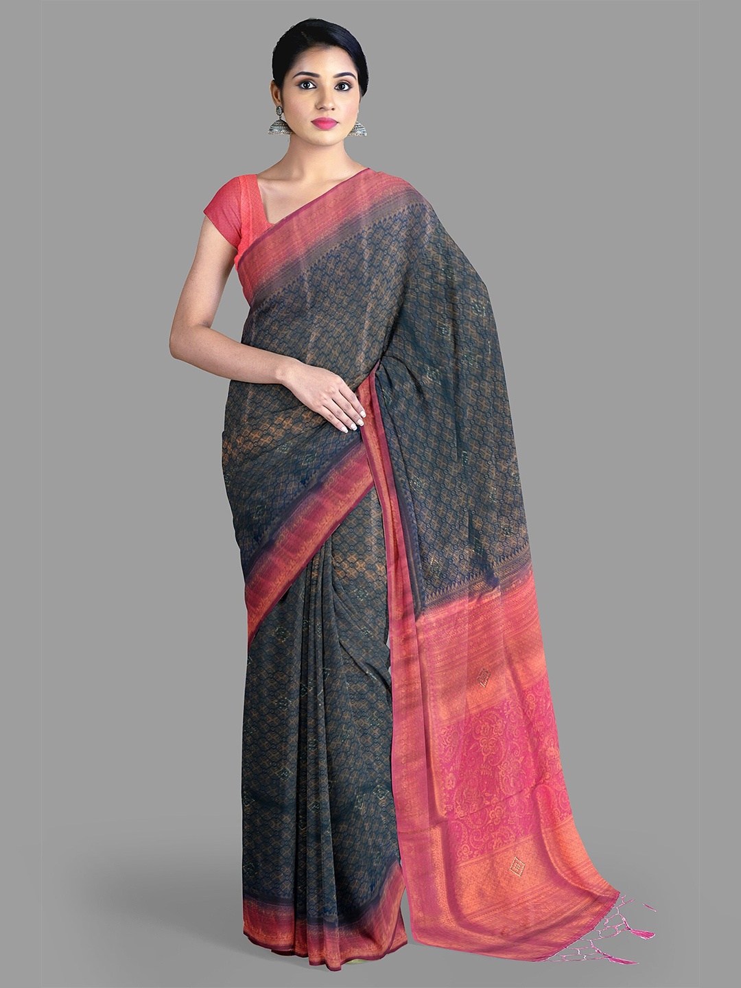 

The Chennai Silks Beads and Stones Geometric Ilkal Saree, Navy blue