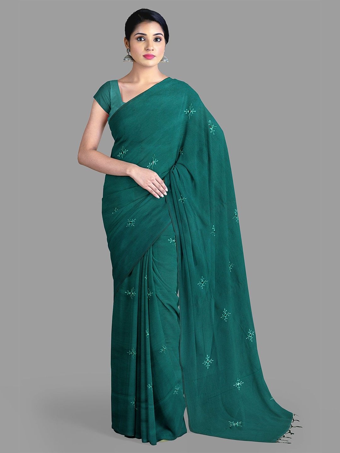 

The Chennai Silks Floral Embellished Embroidered Saree, Green