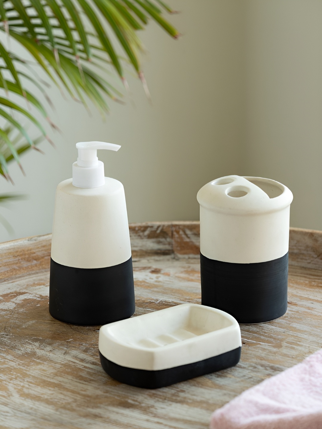 

ExclusiveLane White & Black 3 Pieces Ceramic Bath Accessories Set