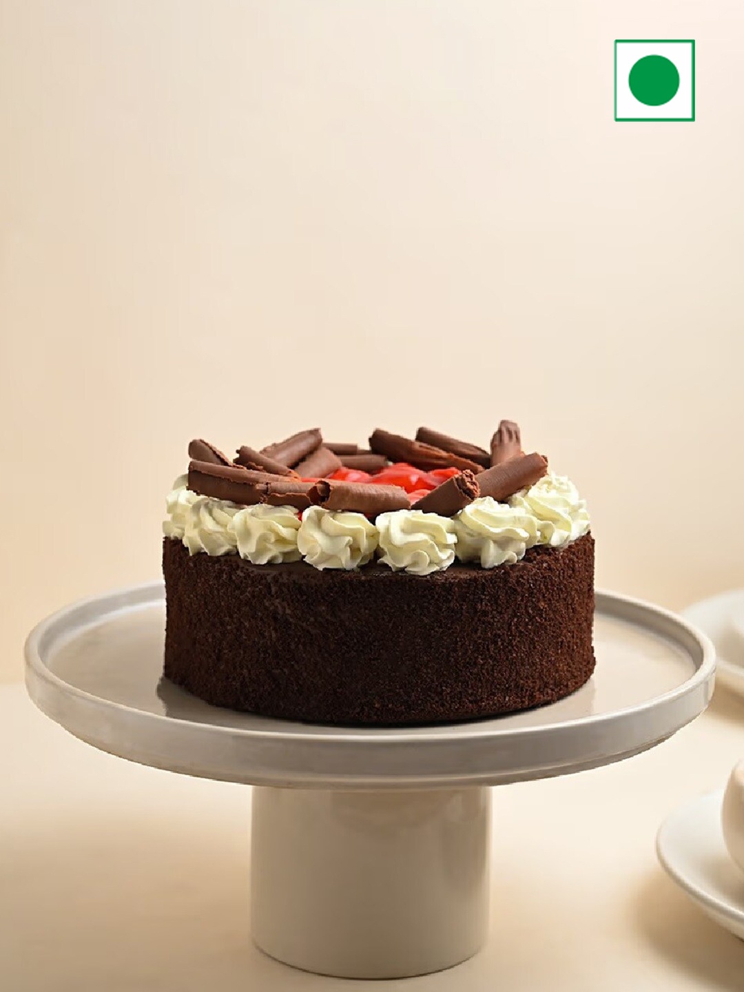 

Floweraura Round Shape Black Forest Flavour Eggless Cake -500 g, Brown