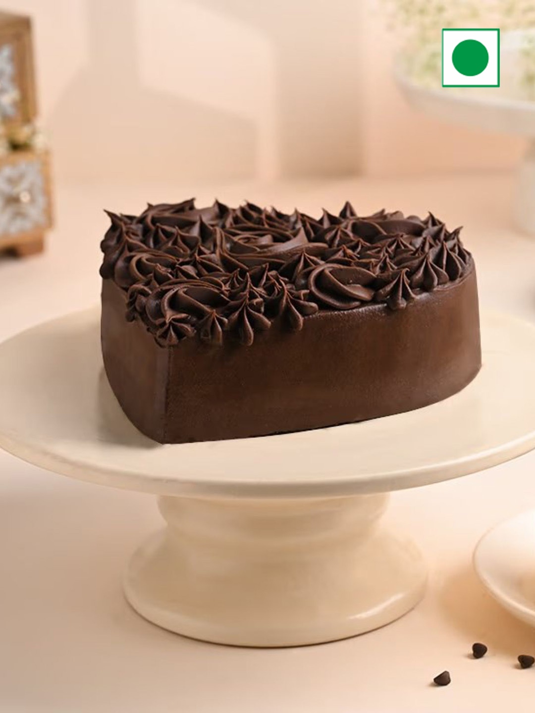 

Floweraura Heart Shape Chocolate Flavor Eggless Cake- 500gms, Brown