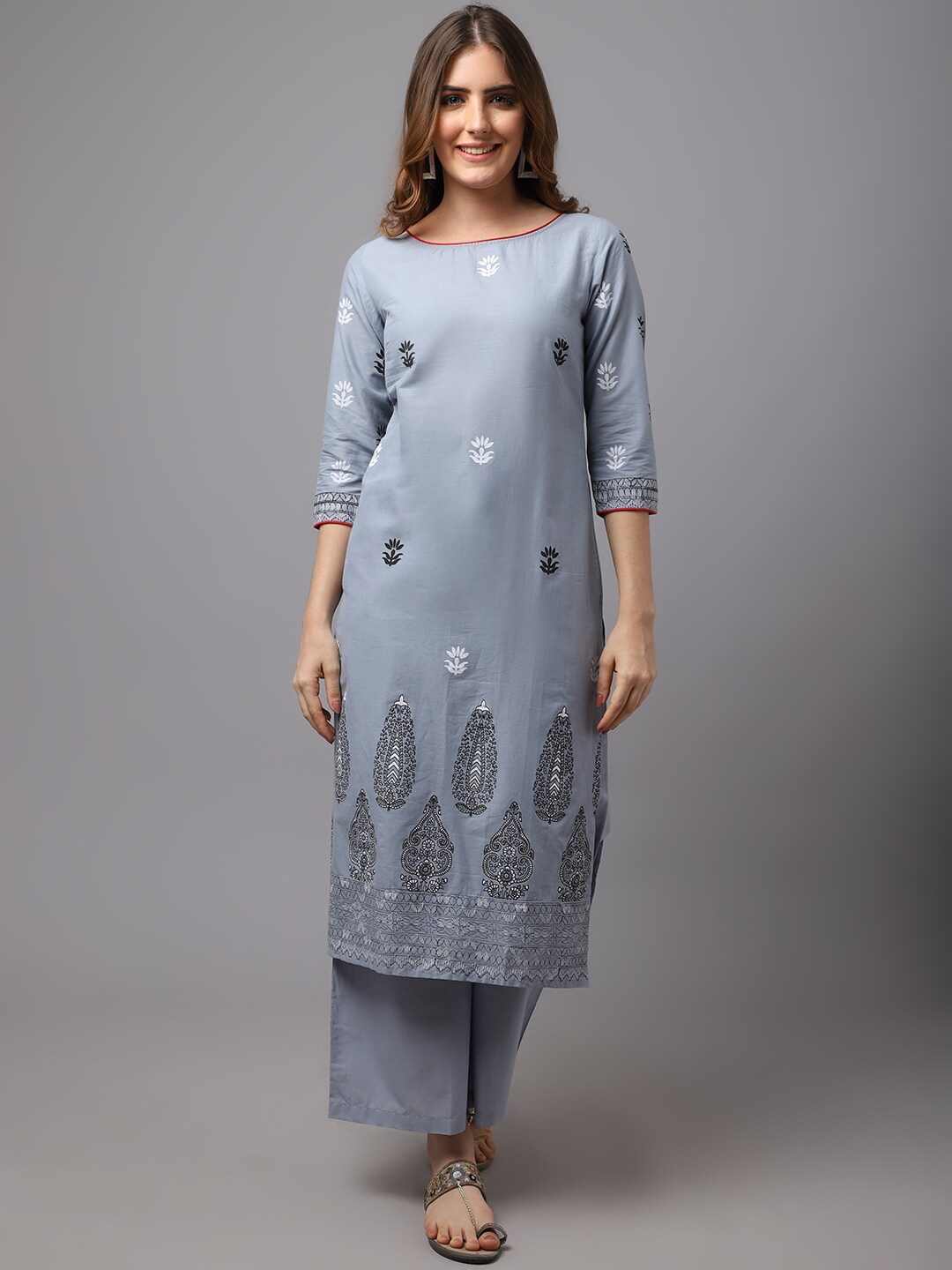 Tulsattva Paisley Printed Straight Kurta, Green