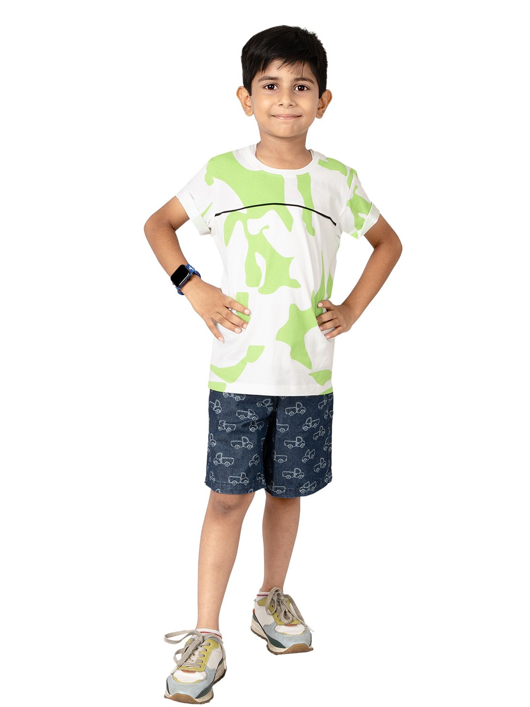 

YOUMAA Boys Abstract Printed Pure Cotton T-shirt, Green
